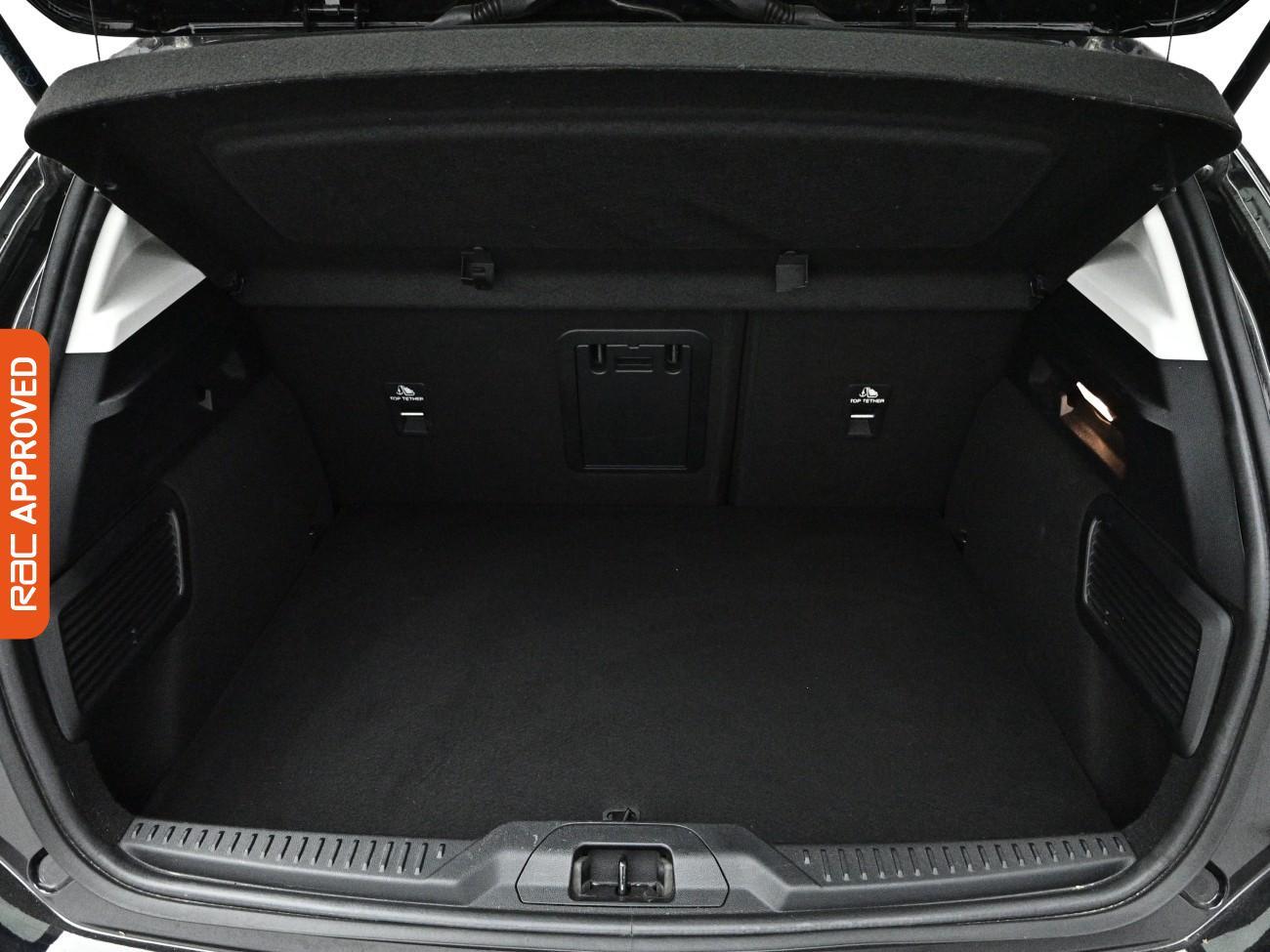 Ford Focus view 26