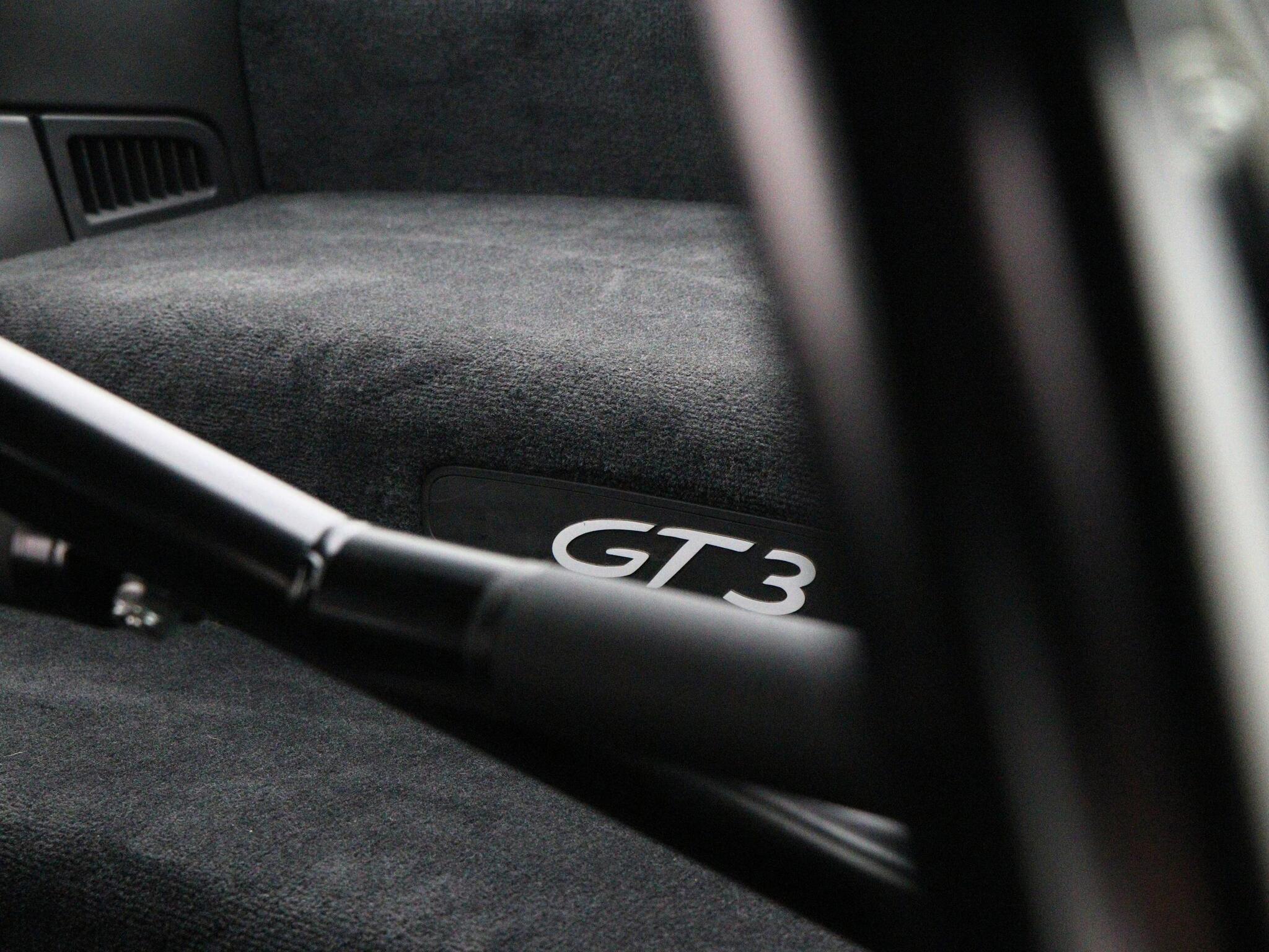 Porsche 911 view 47