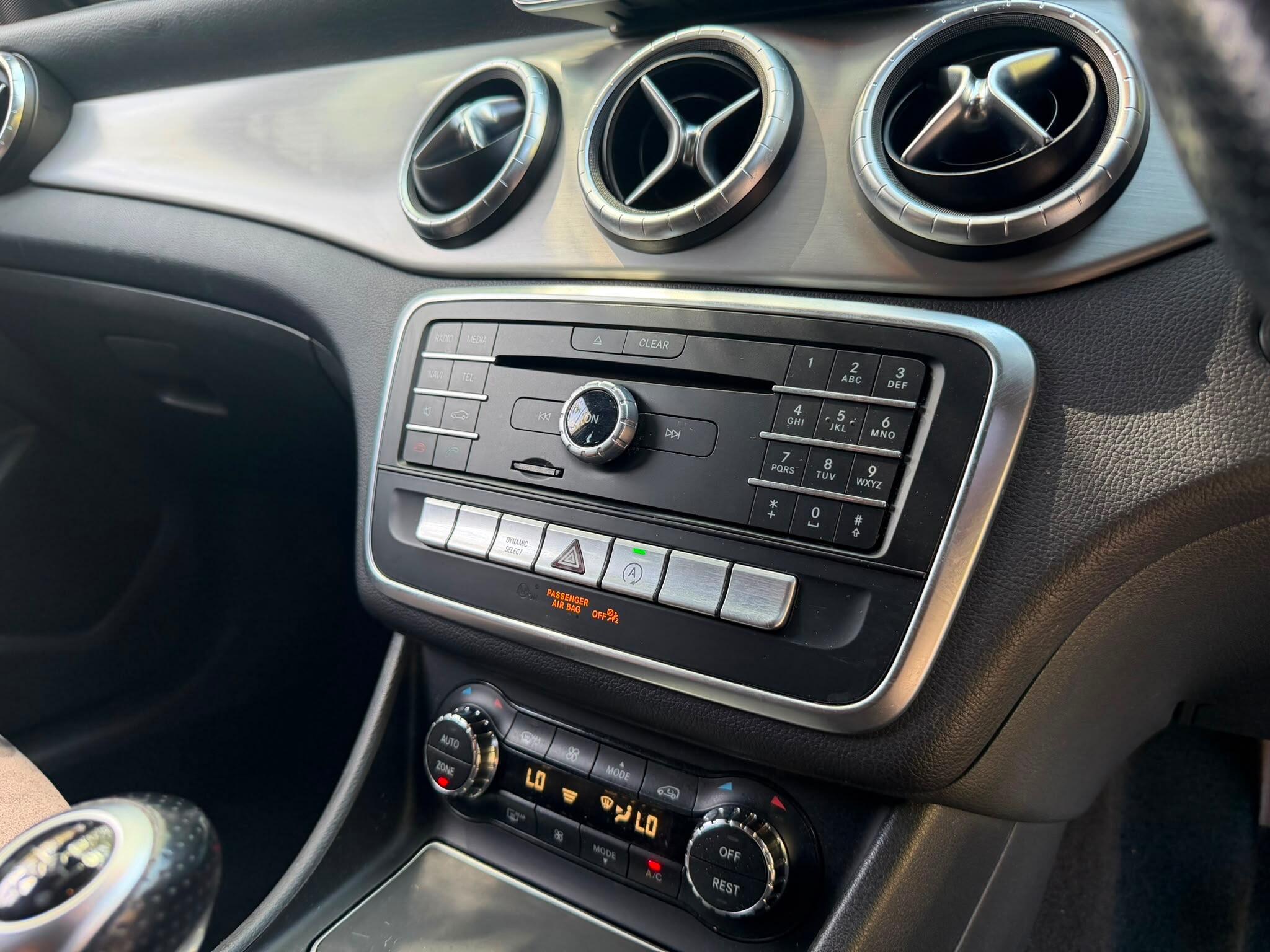 Mercedes-Benz Cla view 22