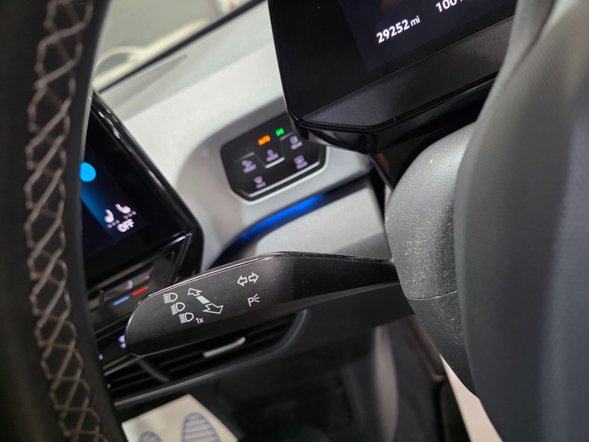 Volkswagen Id.3 view 19