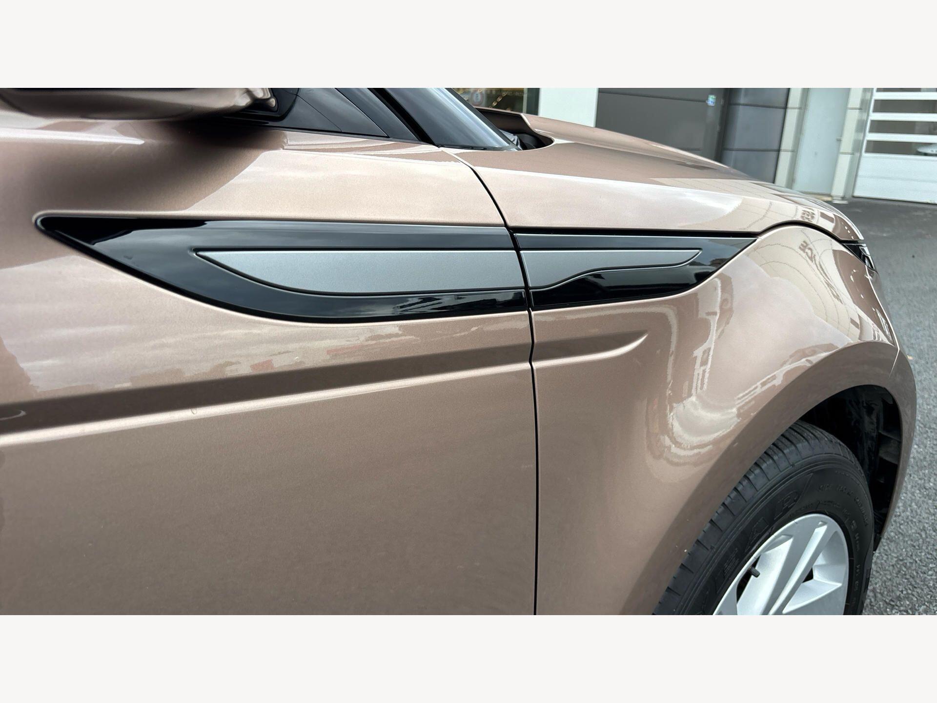 Land Rover Range Rover Evoque view 24