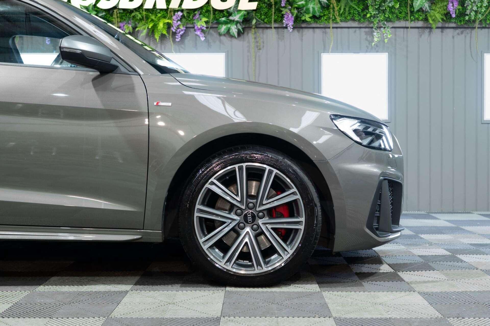 Audi A1 view 11