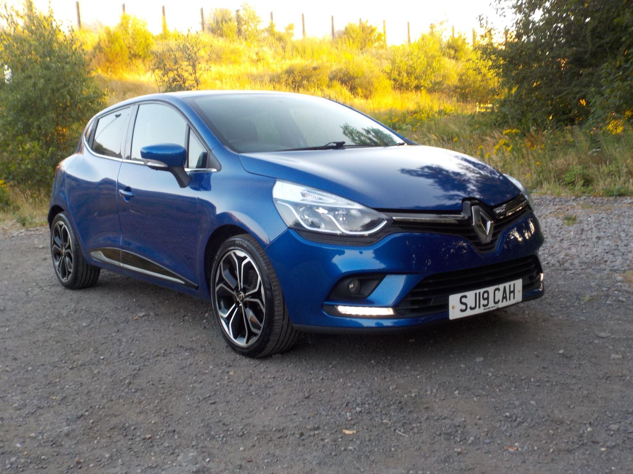 Renault Clio 0.9 TCe Iconic Euro 6 (s/s) 5dr