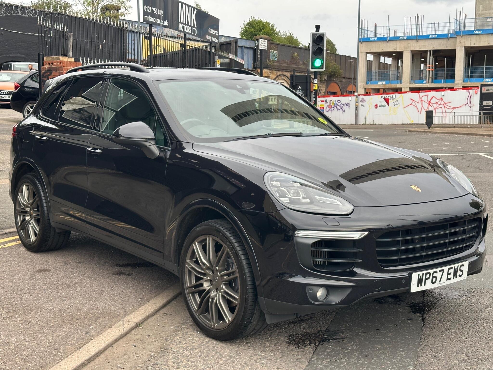 Porsche Cayenne view 44