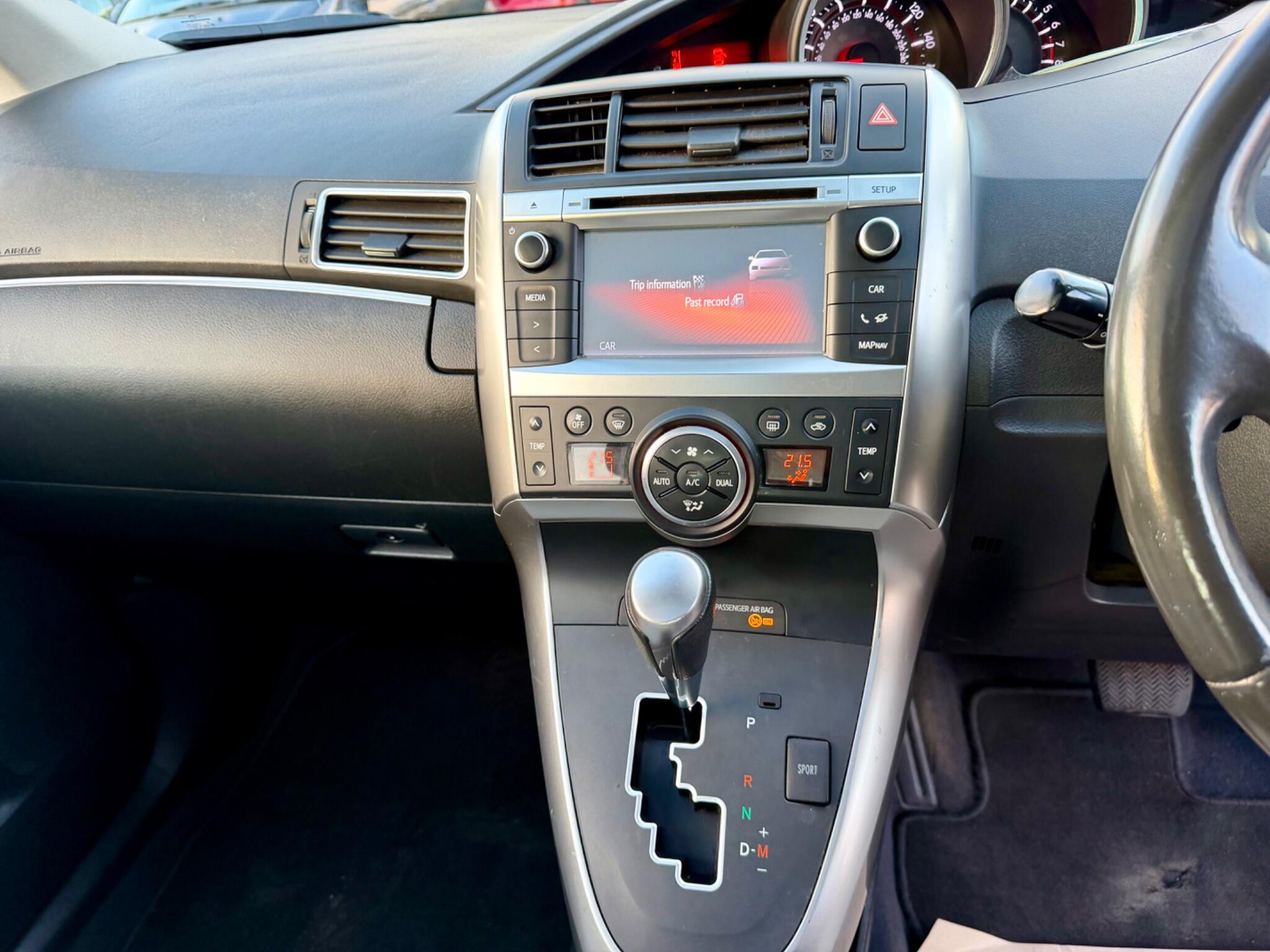 Toyota Verso view 45