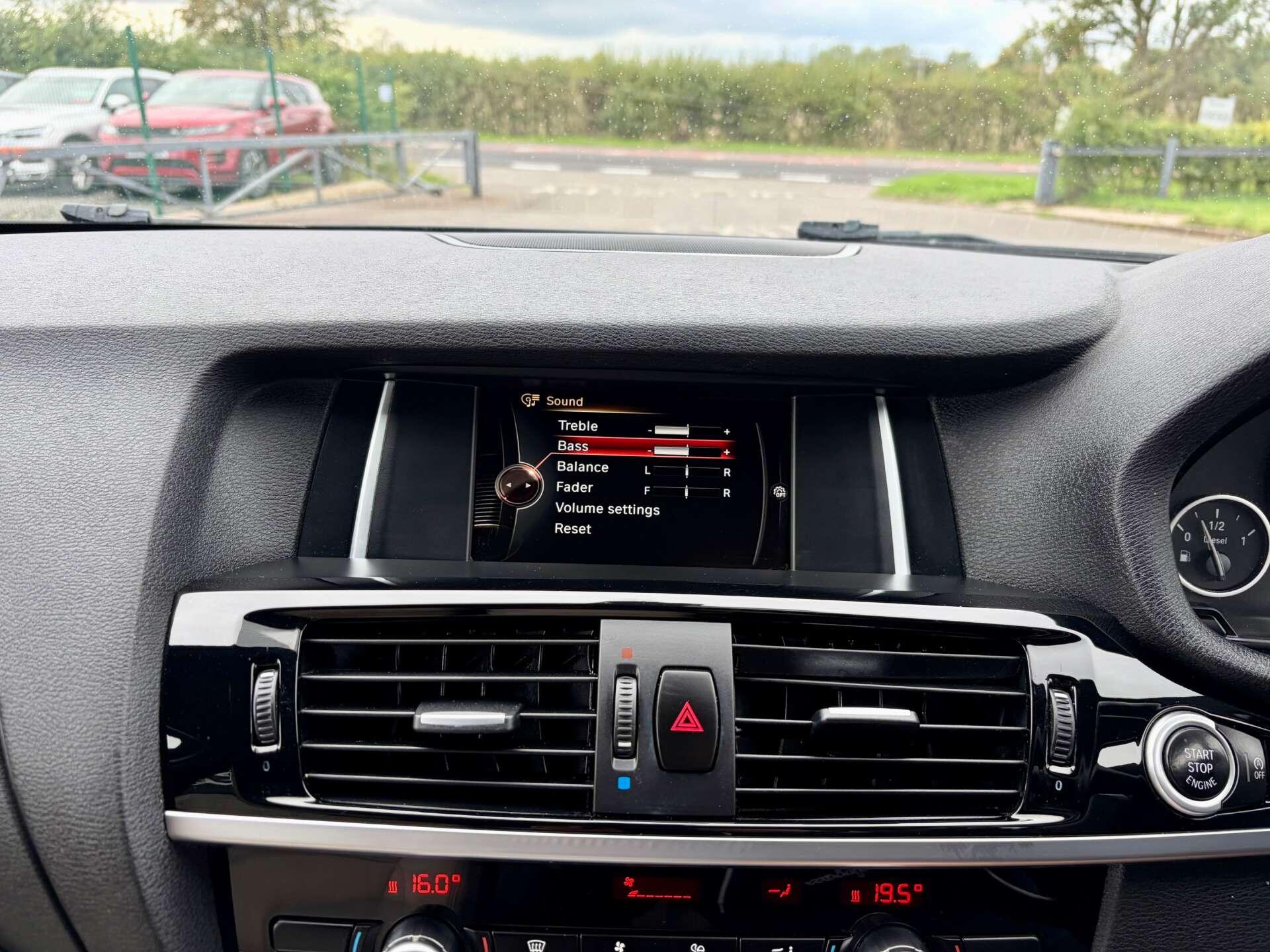 BMW X4 view 49