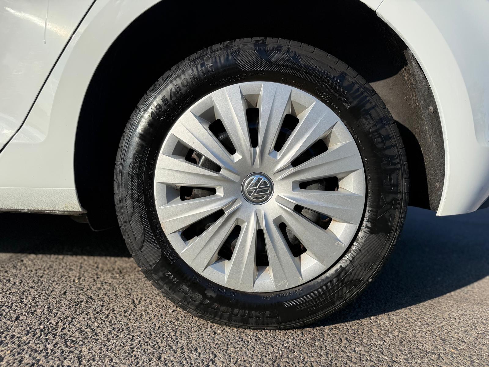 Volkswagen Golf view 46