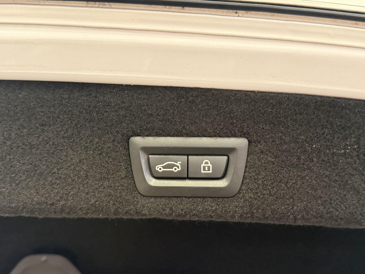 BMW 7 Series view 18