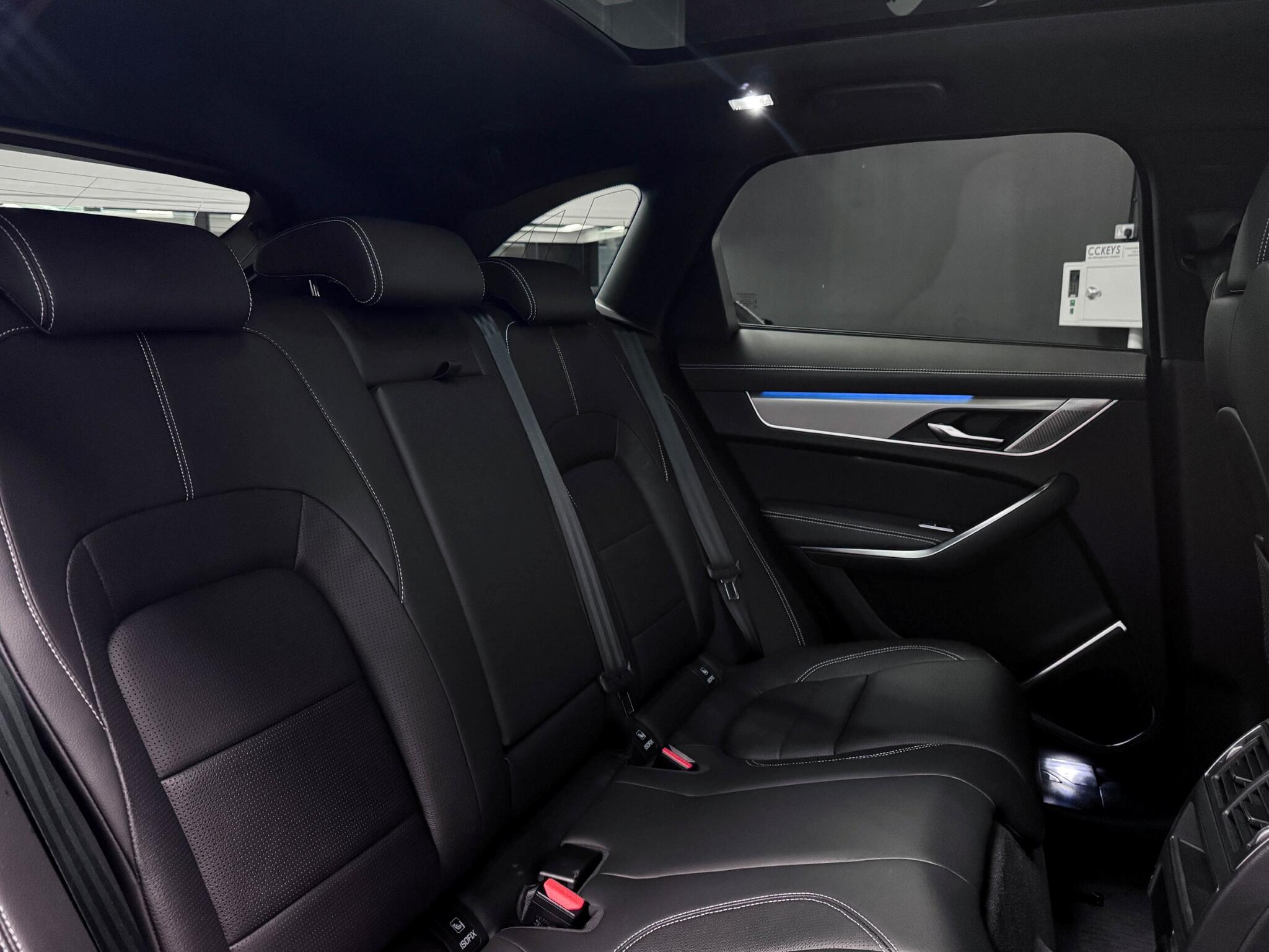 Jaguar F-Pace view 12