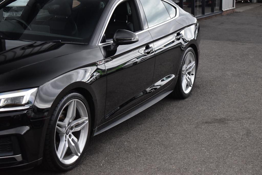 Audi A5 view 24