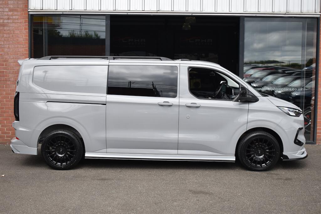 Ford Transit Custom view 13