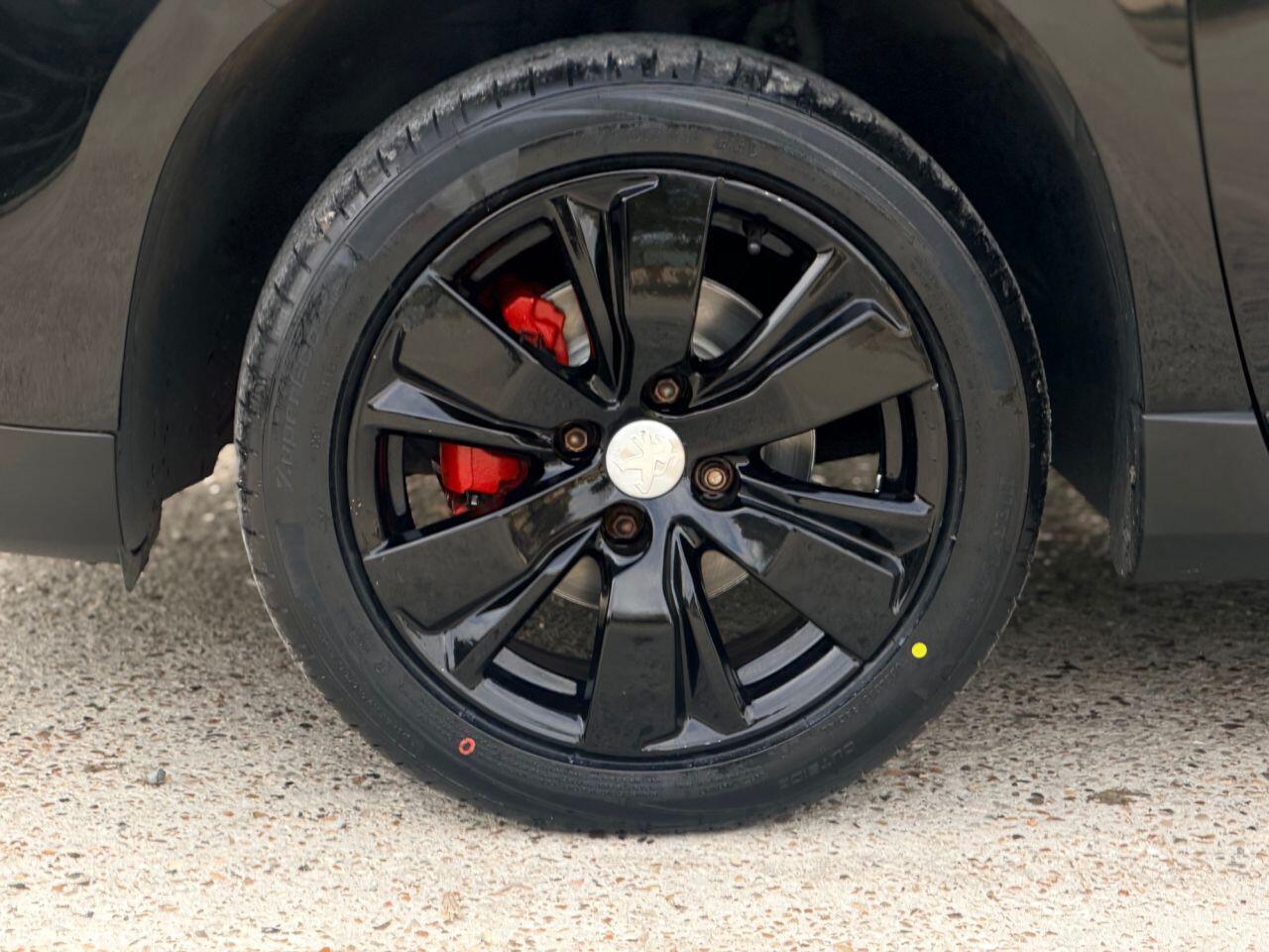 Peugeot 2008 view 9