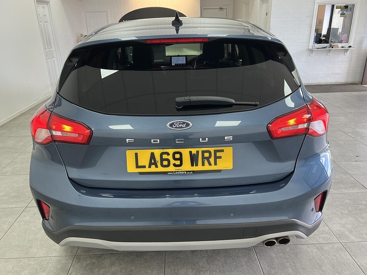 Ford Focus view 4