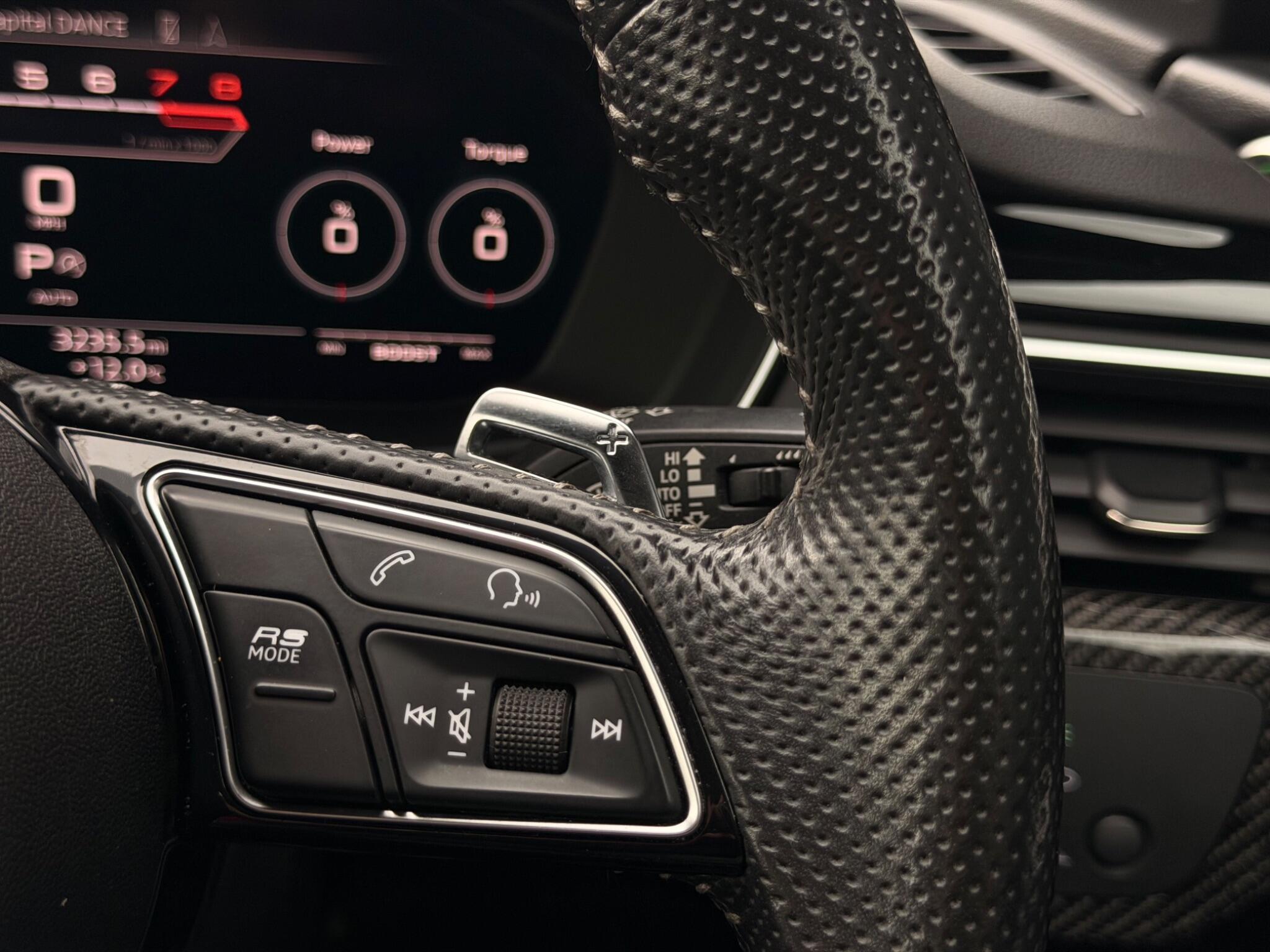 Audi RS4 view 31