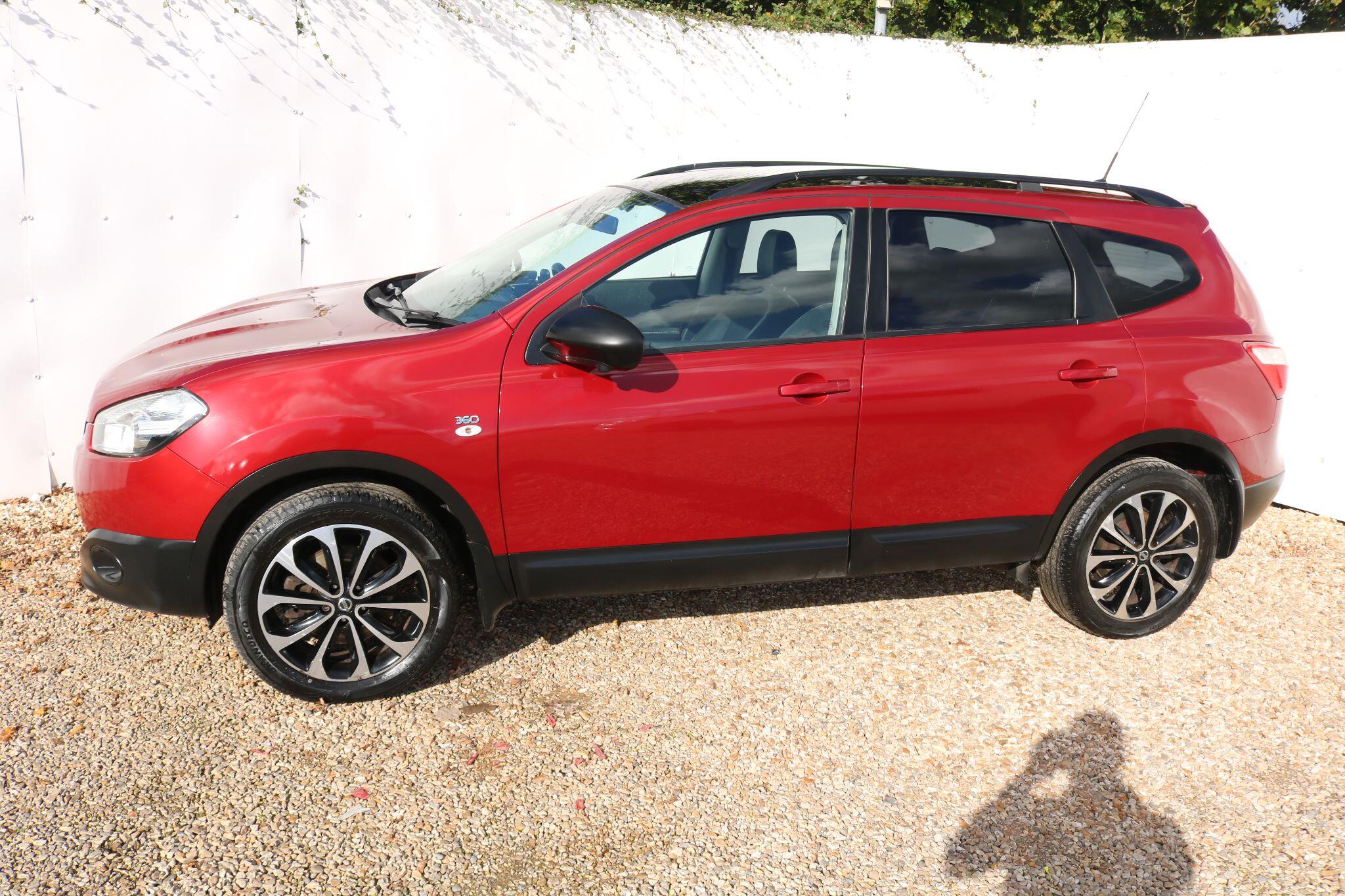 Nissan Qashqai+2 view 3