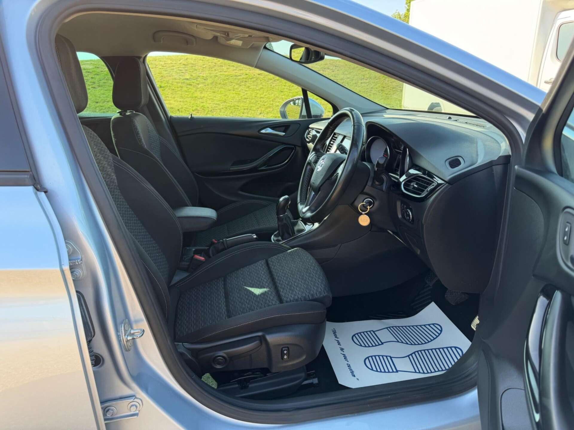 Vauxhall Astra view 10
