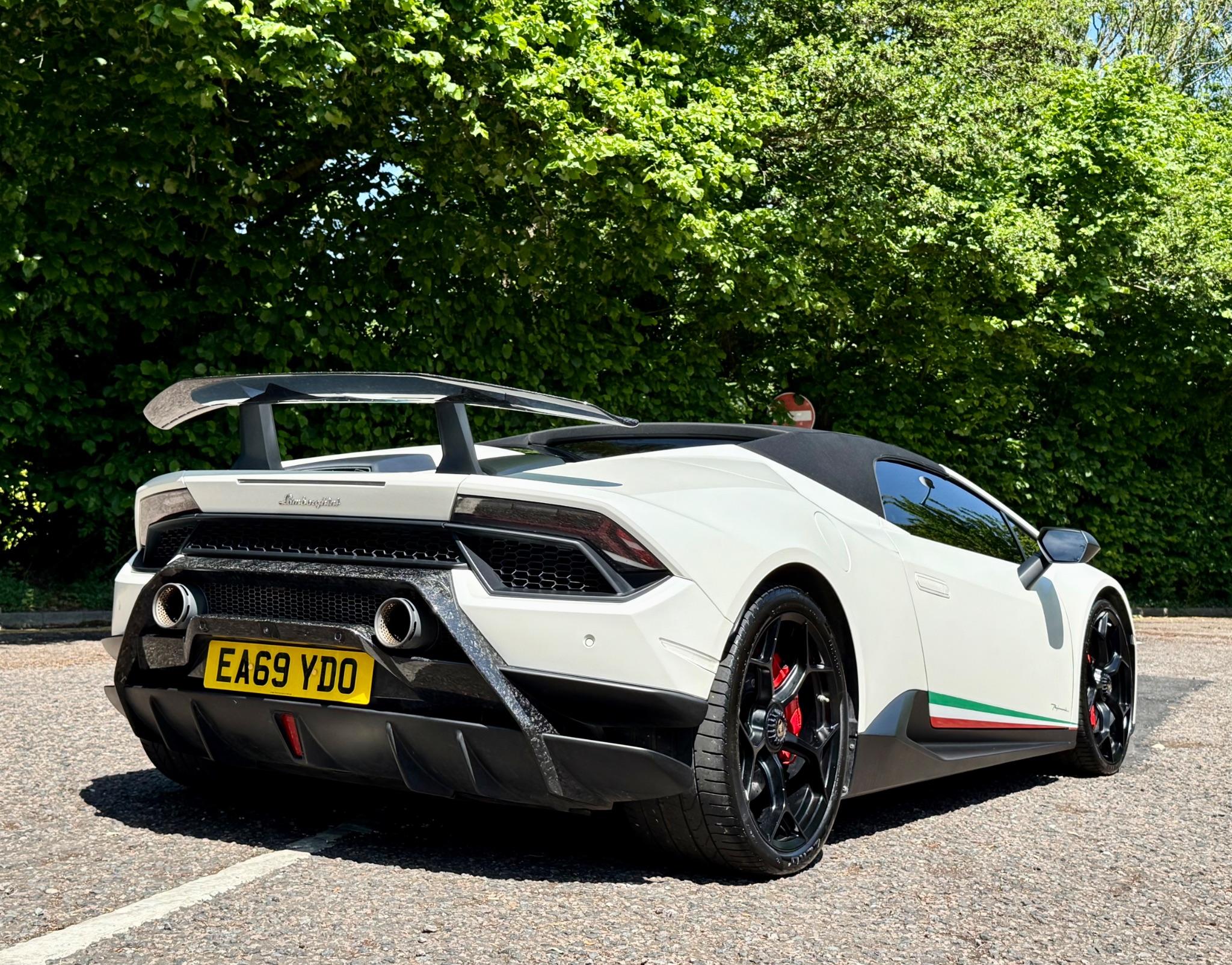 Lamborghini Huracan view 20