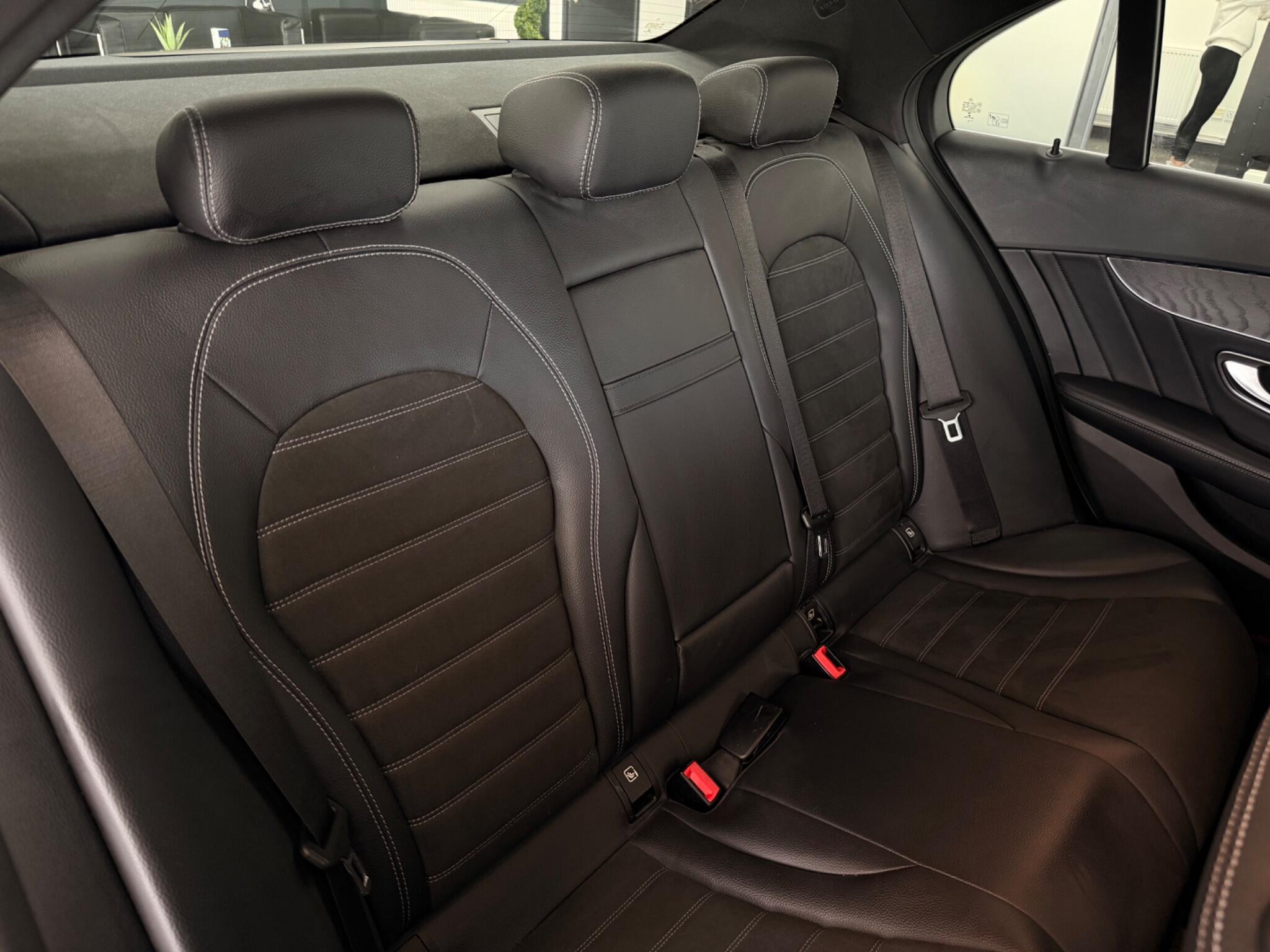 Mercedes-Benz C-Class view 19