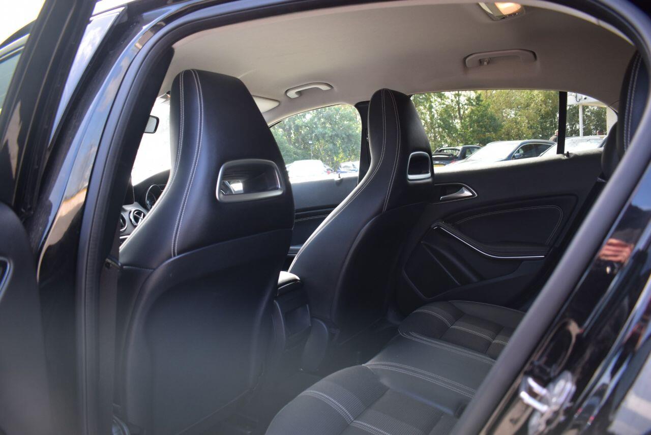 Mercedes-Benz Gla view 14