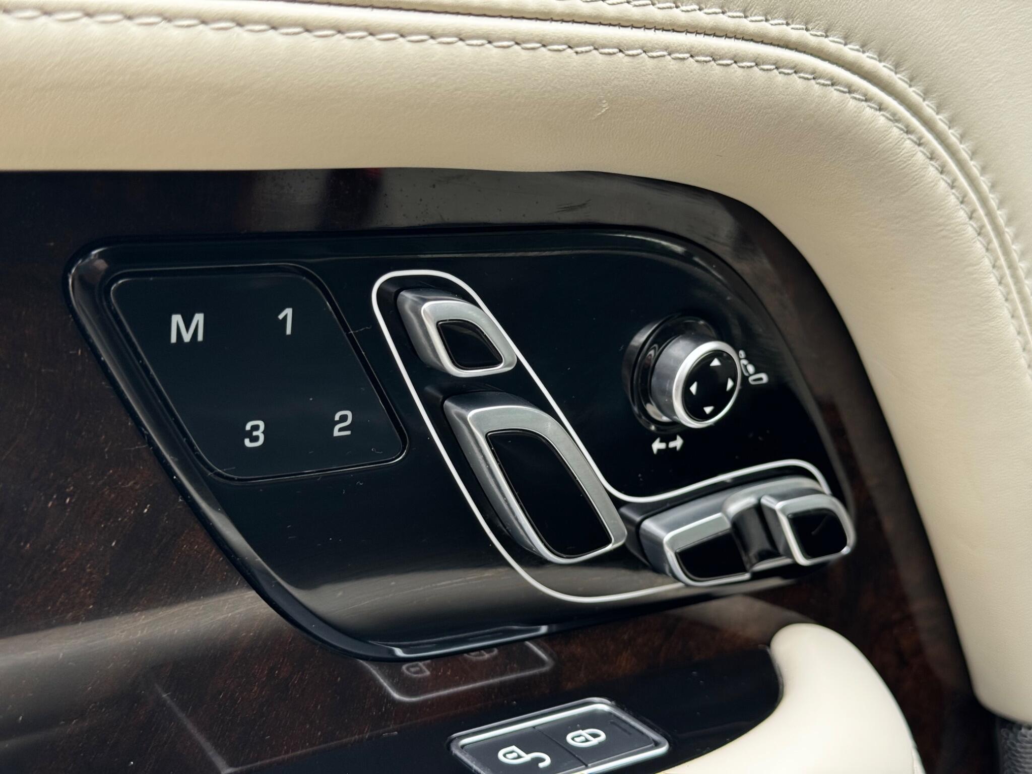 Land Rover Range Rover view 25