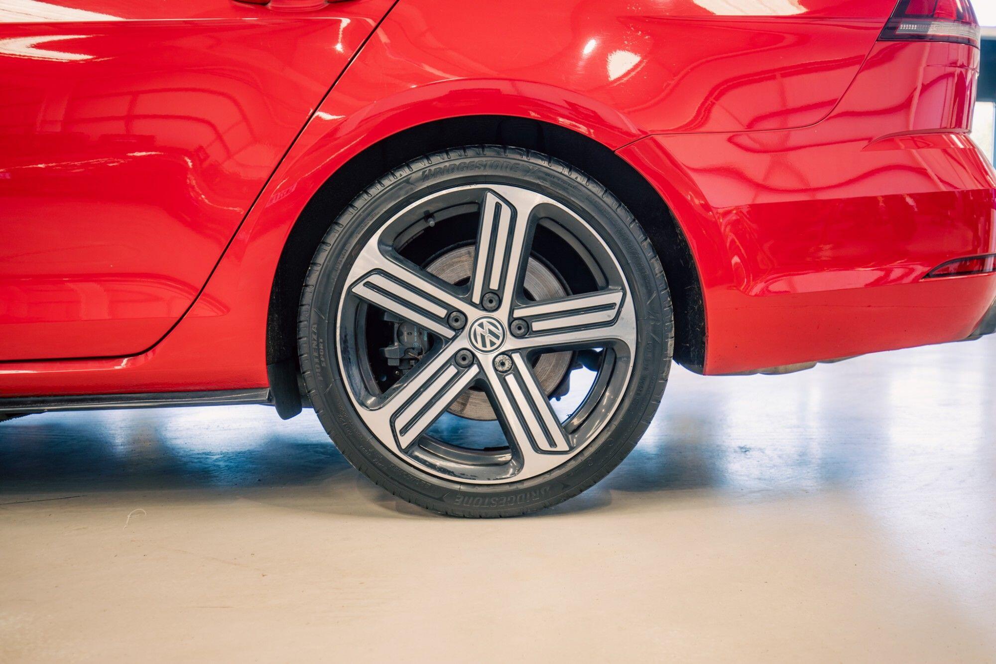 Volkswagen Golf view 6