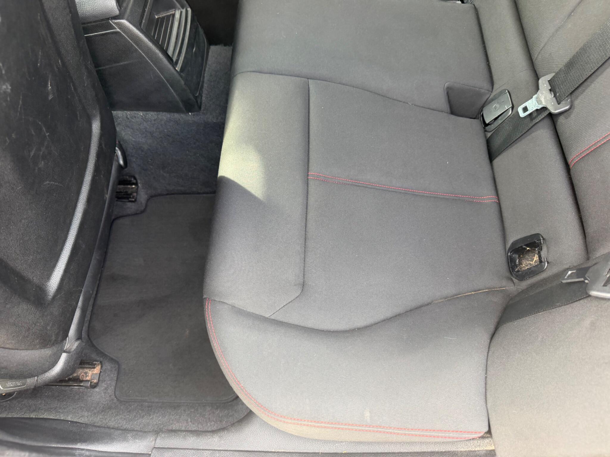 BMW 1 Series view 29