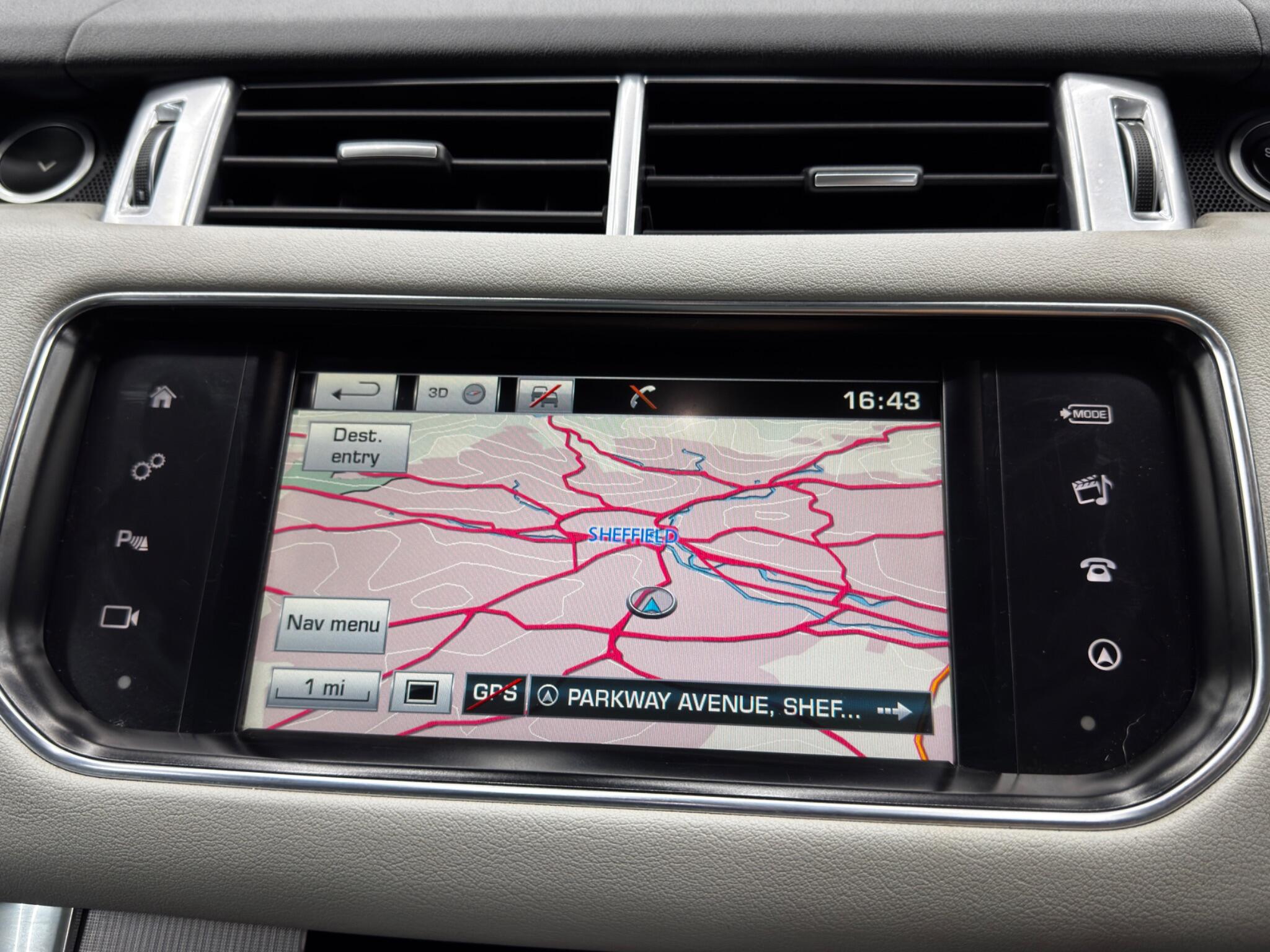 Land Rover Range Rover Sport view 29