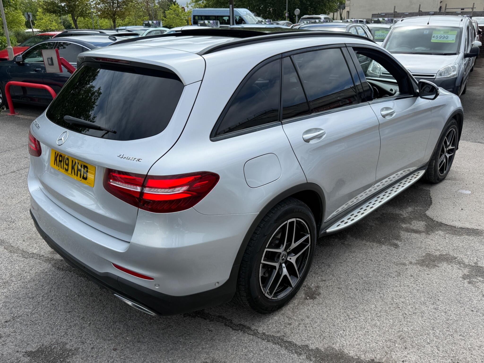 Mercedes-Benz GLC - Image 21