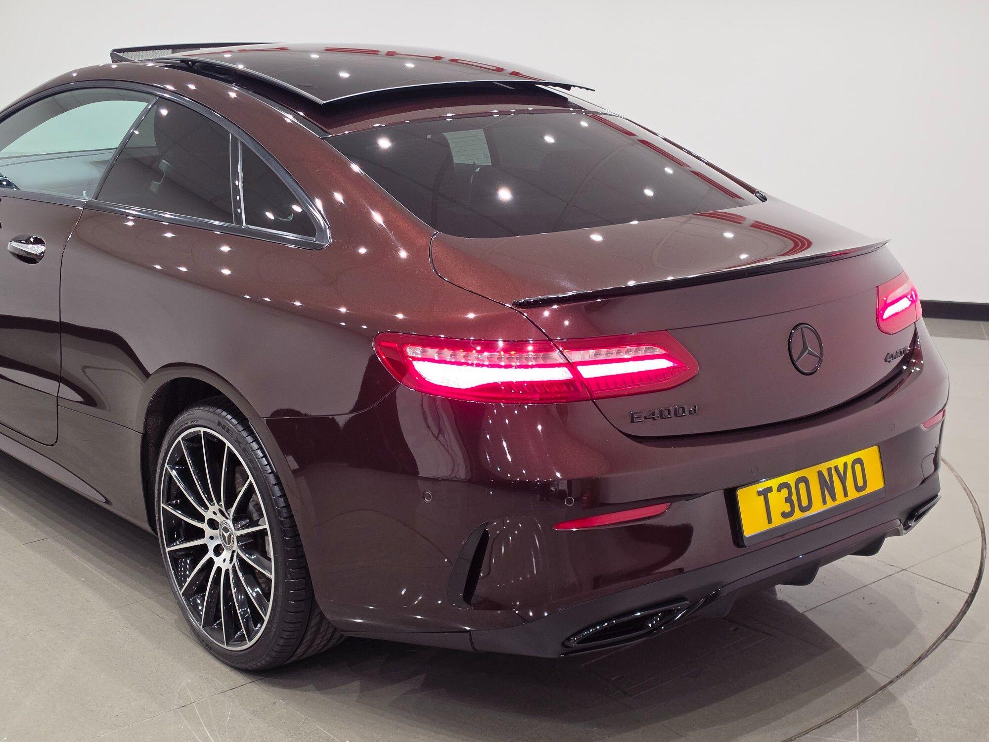 Mercedes-Benz E-Class view 22