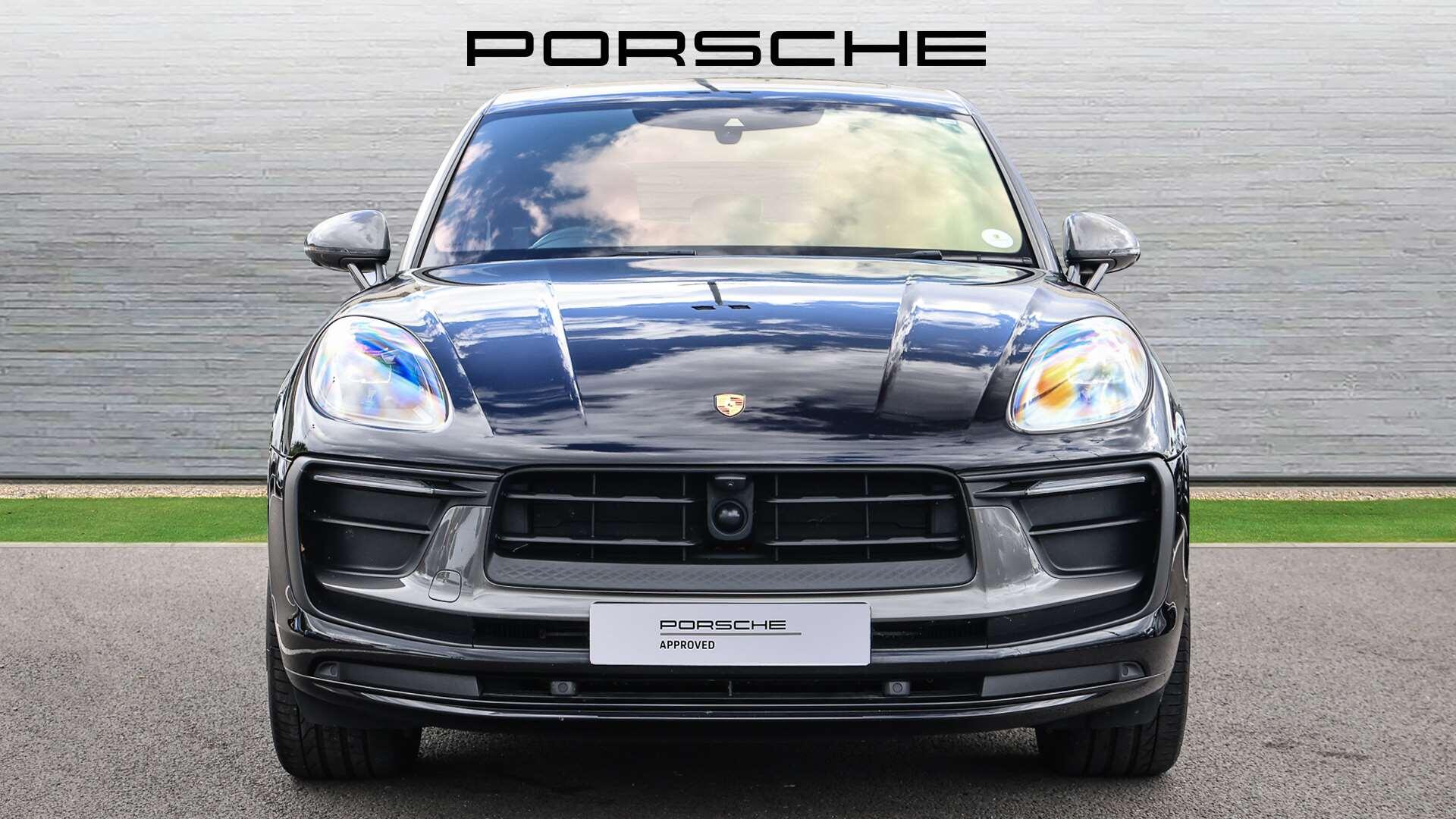 Porsche Macan view 9