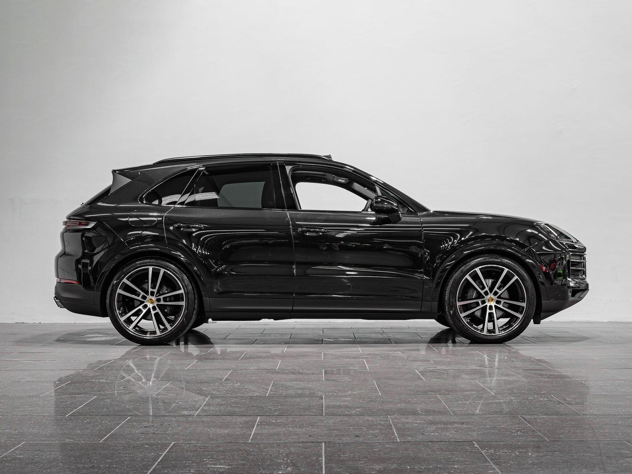 Porsche Cayenne view 6