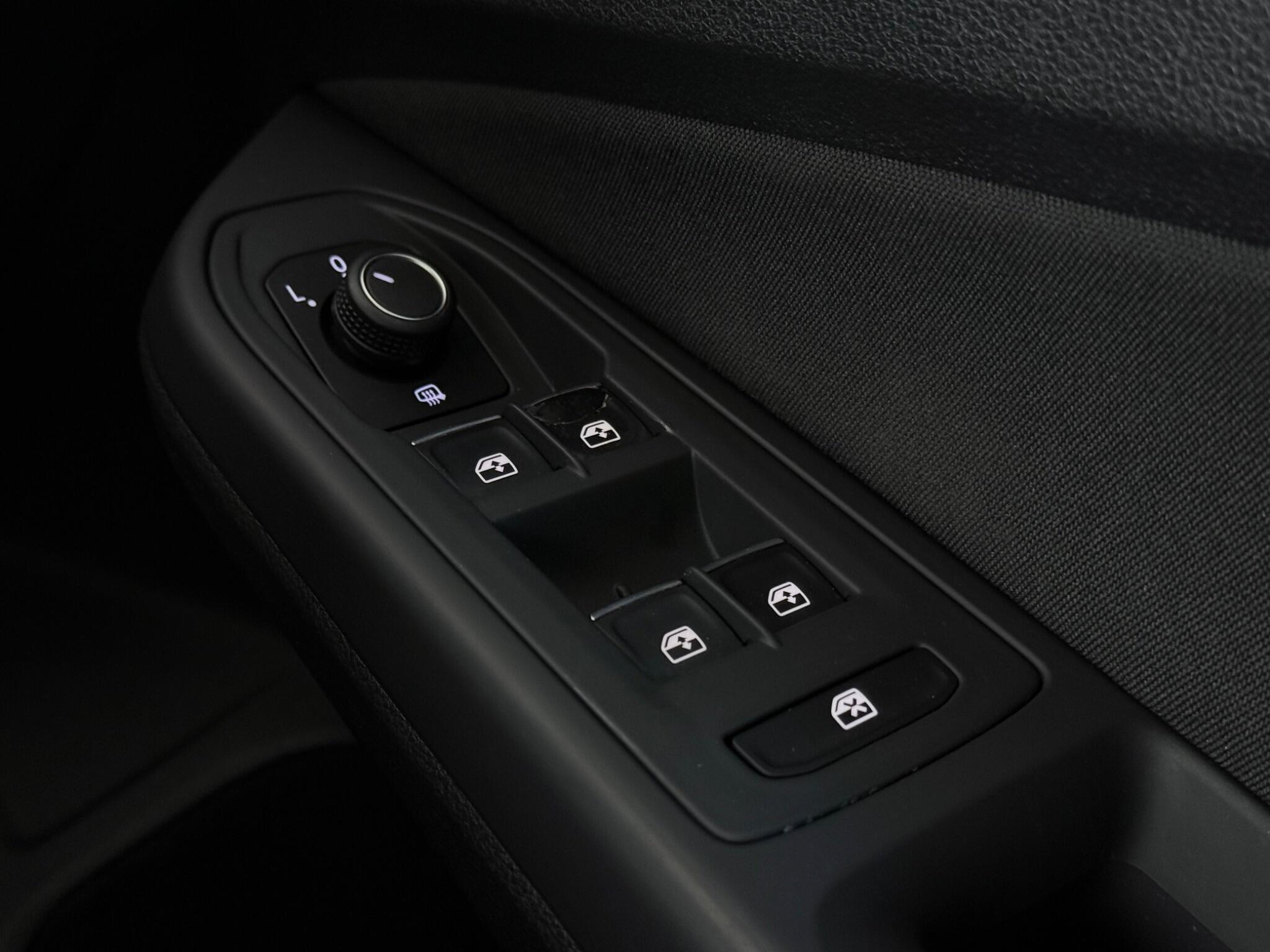 Volkswagen Golf view 18