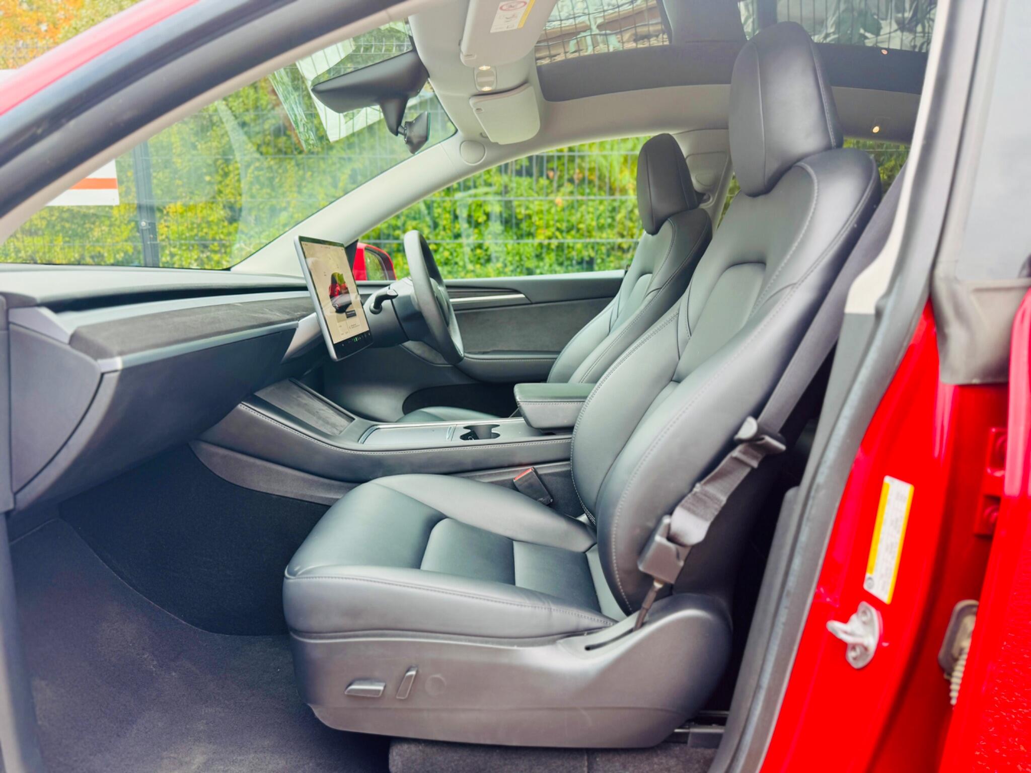 Tesla Model Y view 25