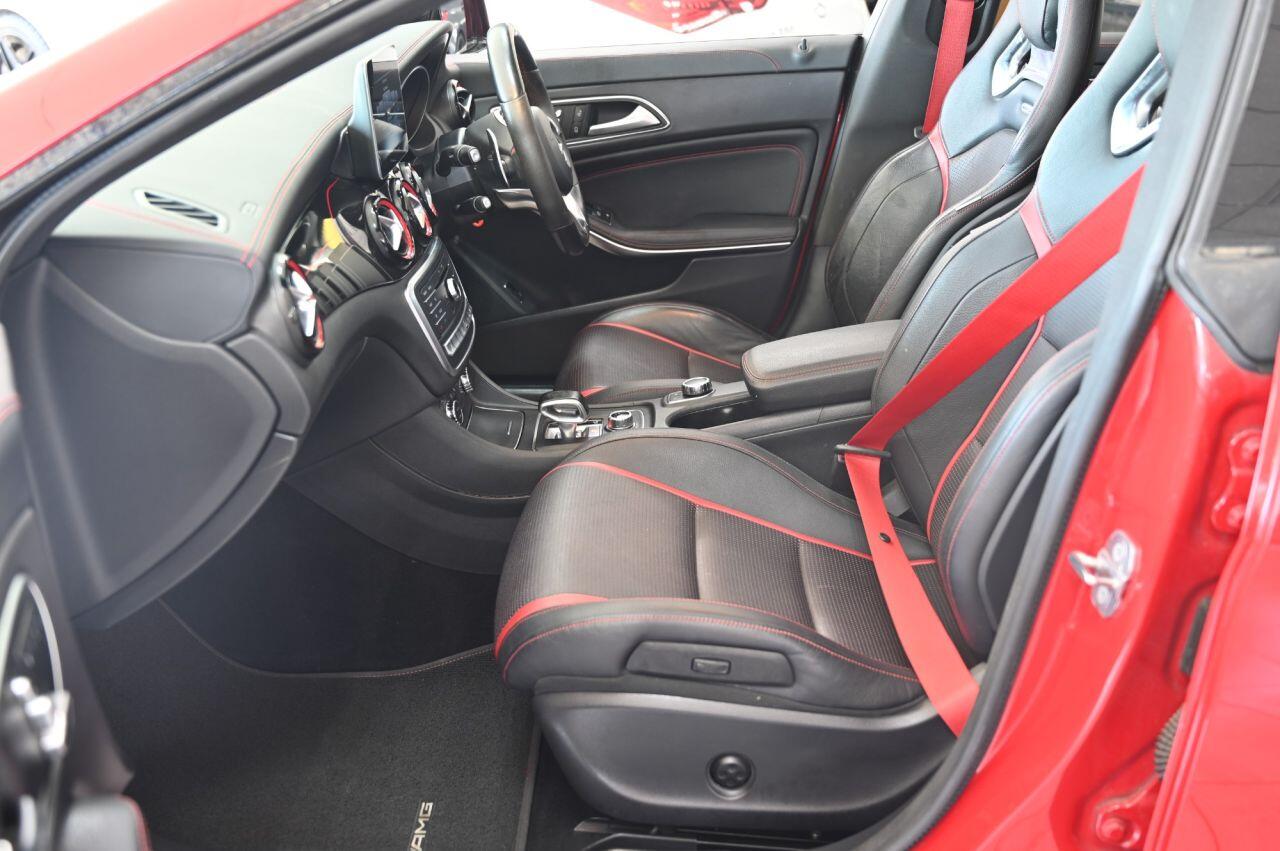 Mercedes-Benz Cla view 14