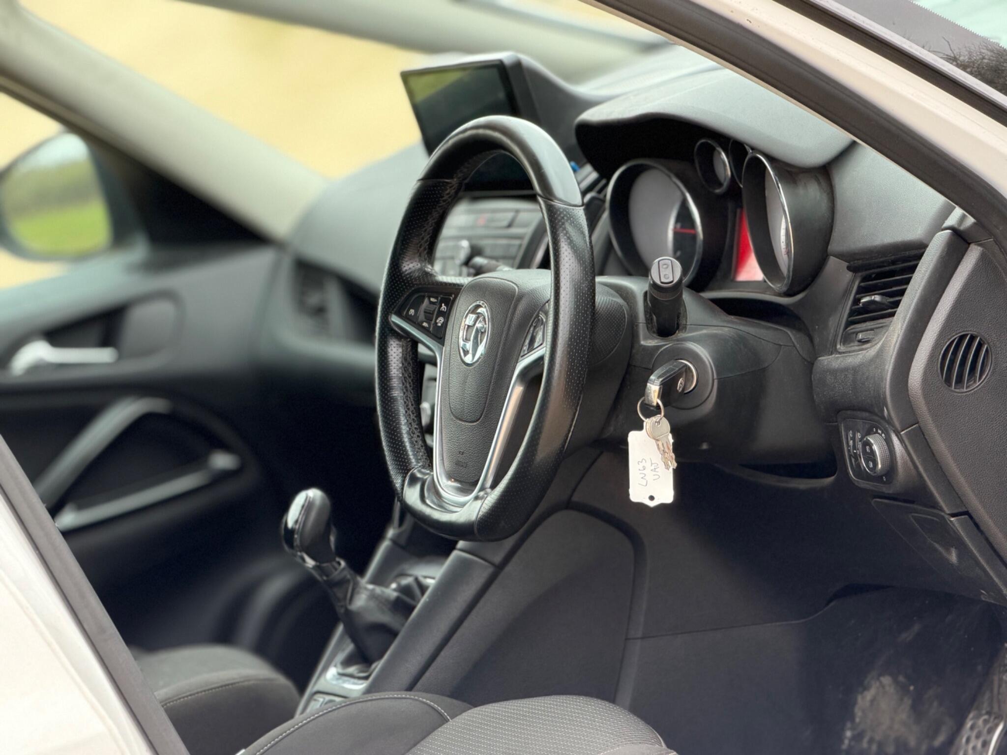 2013 Vauxhall Zafira Tourer 2.0 CDTi SRi Euro 5 5dr image 19