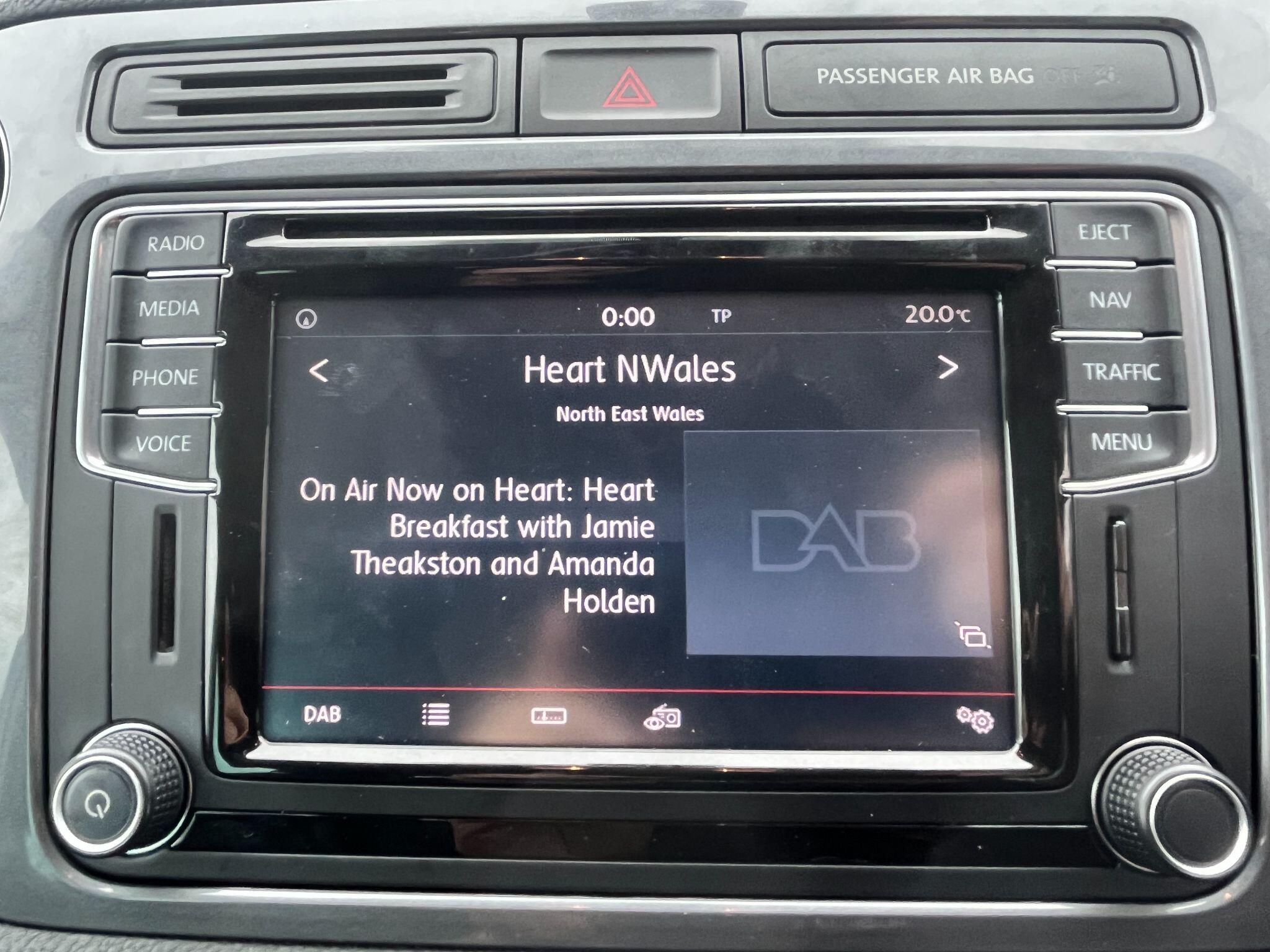 Volkswagen Tiguan view 17