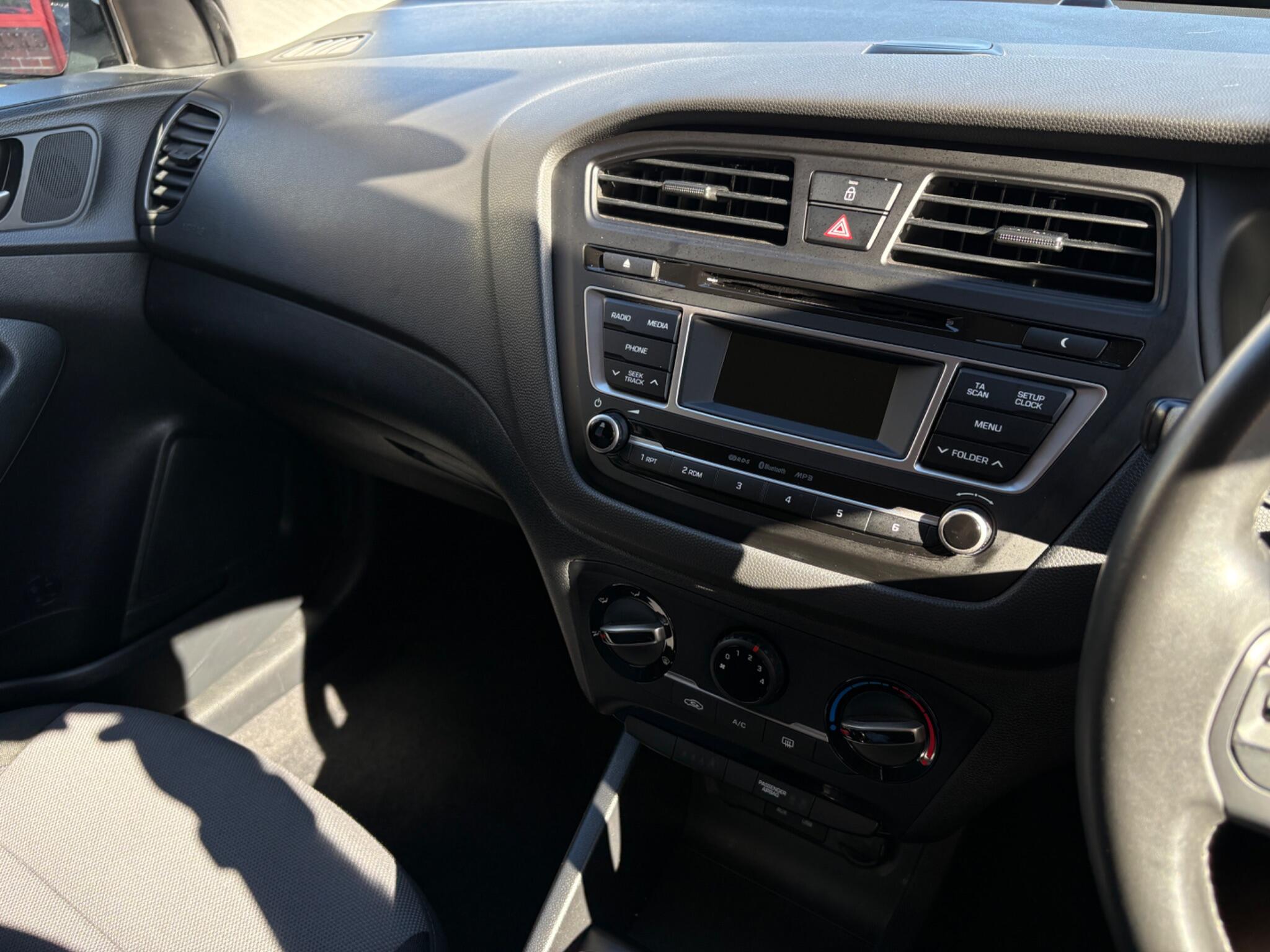 Hyundai i20 view 21