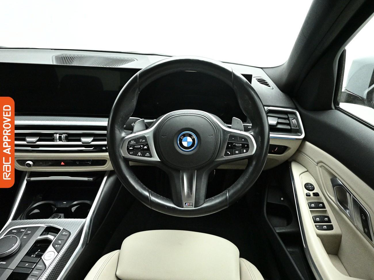 BMW 3 Series view 10