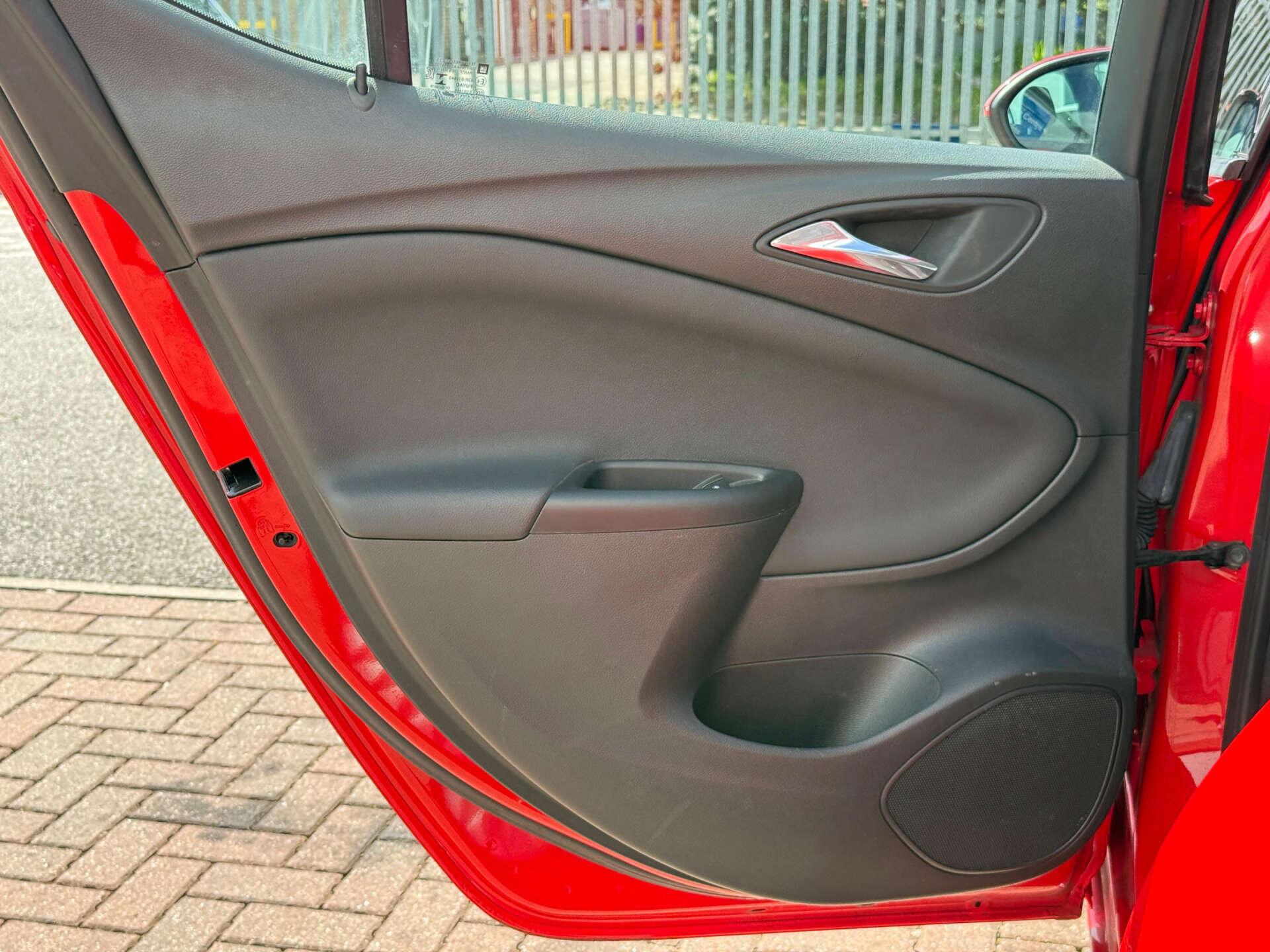 Vauxhall Astra view 38