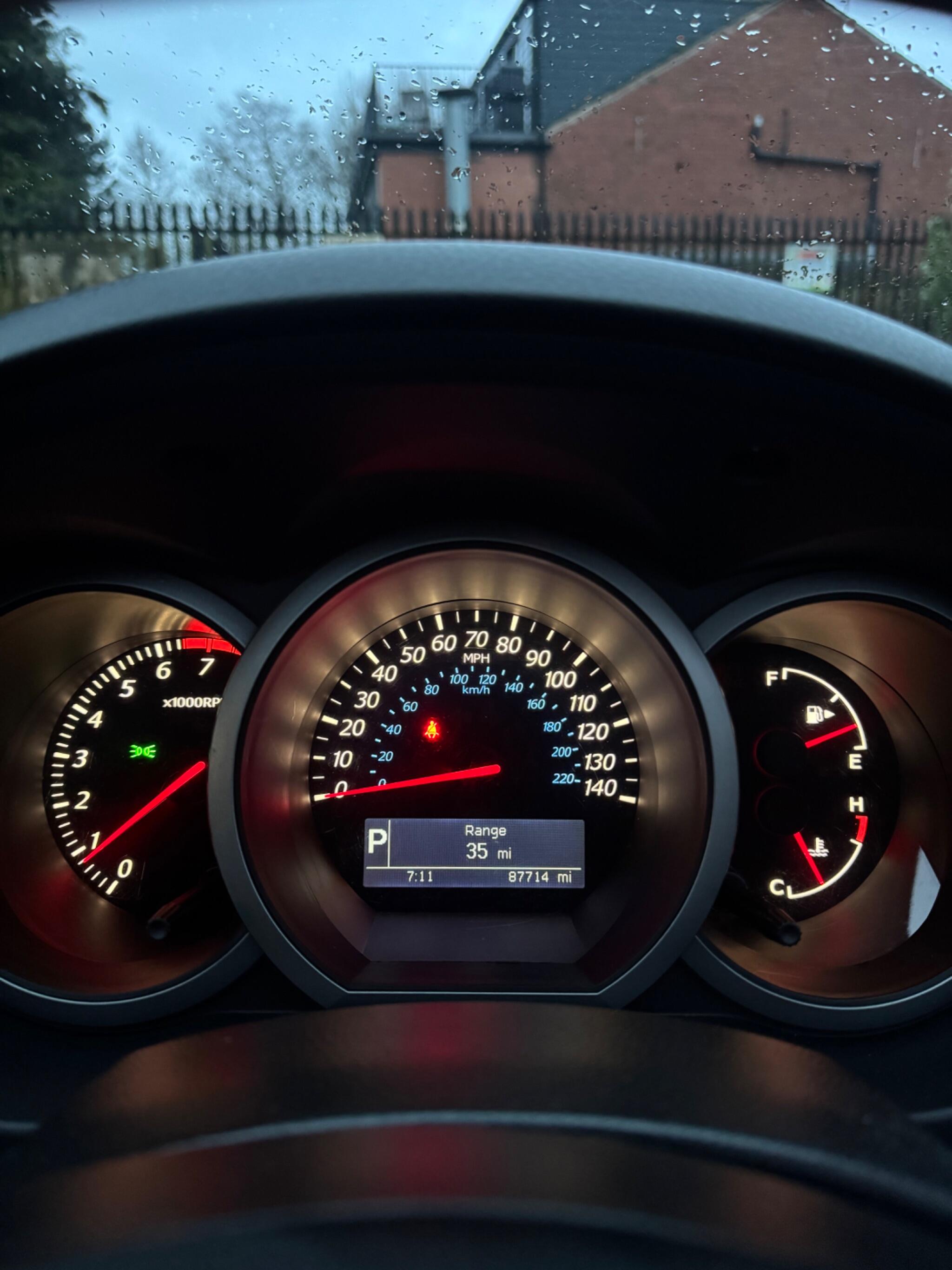 2010 Suzuki Grand Vitara 2.4 VVT SZ5 Auto 4WD Euro 4 5dr image 66