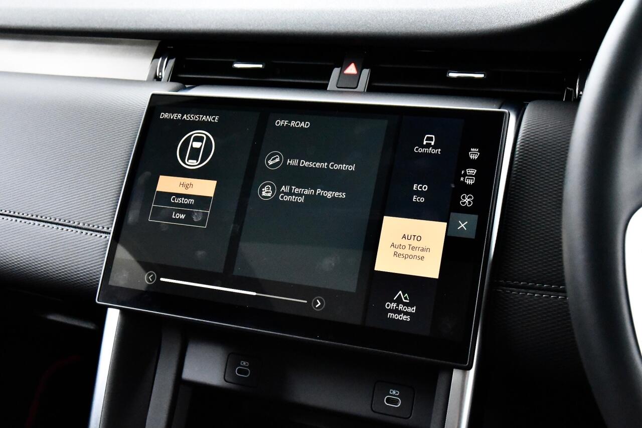 Land Rover Discovery Sport view 44