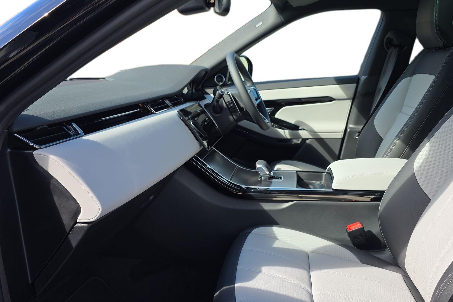 Land Rover Range Rover Evoque view 3