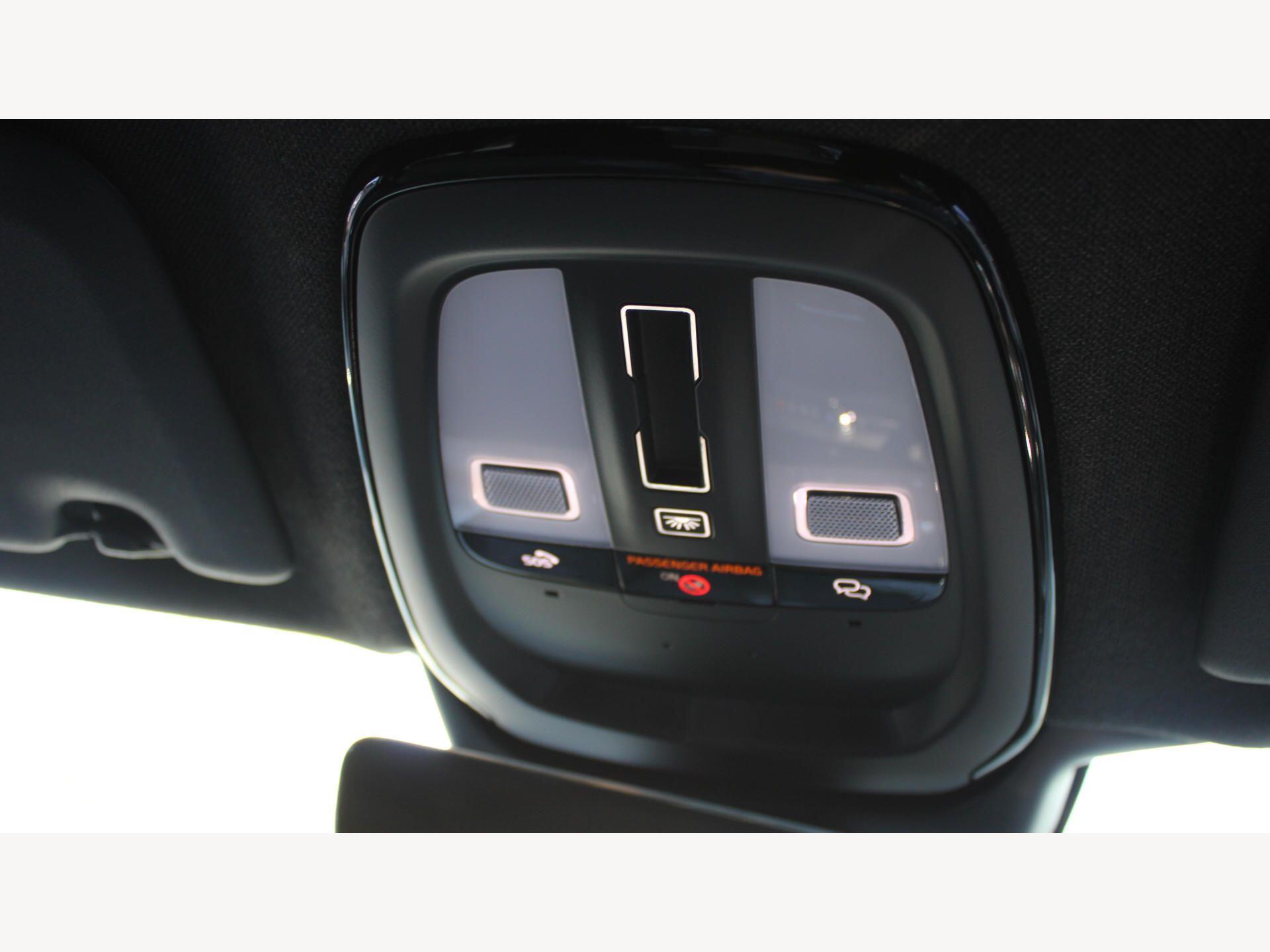 Volvo XC40 view 31