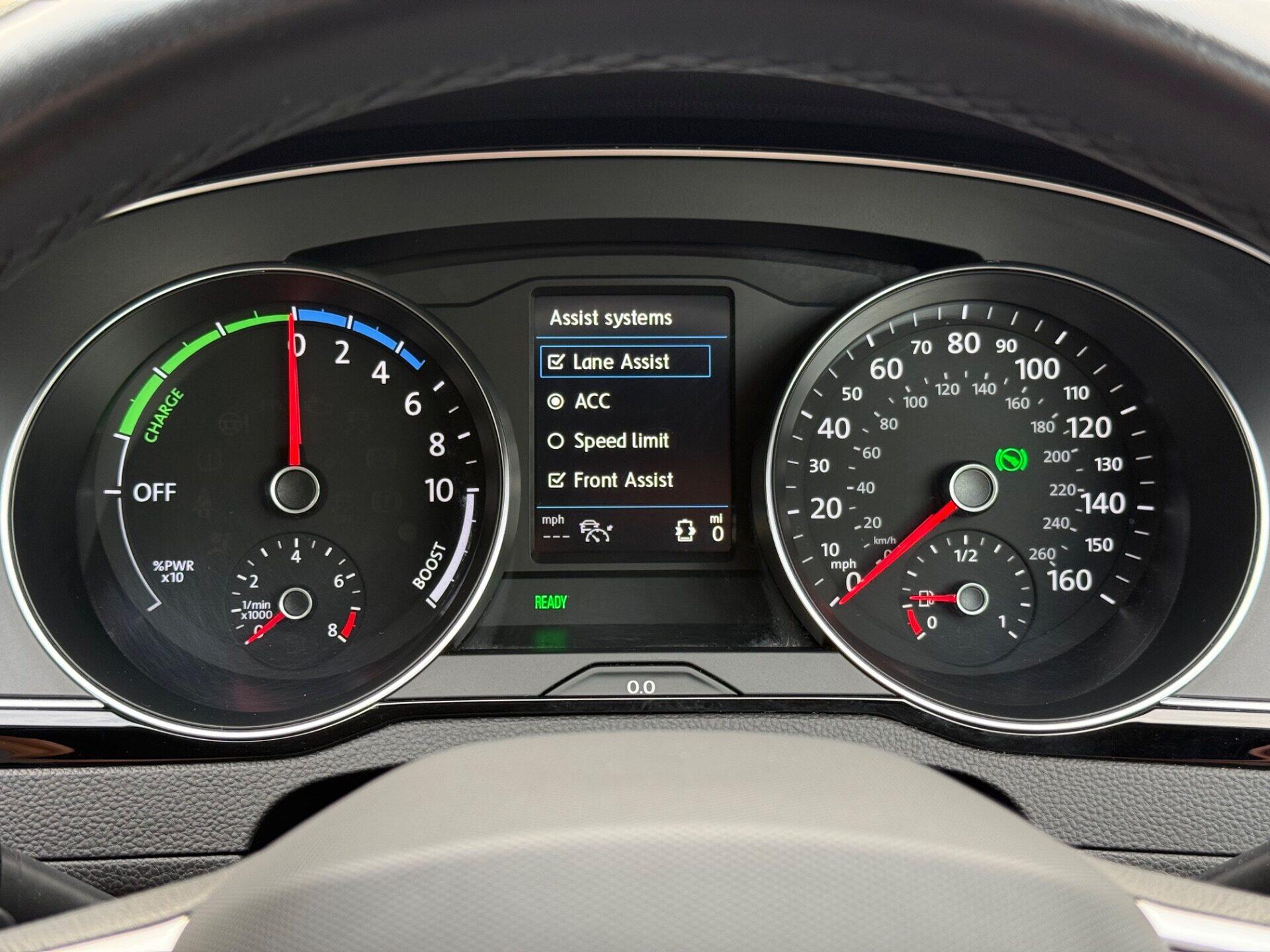 Volkswagen Passat view 35