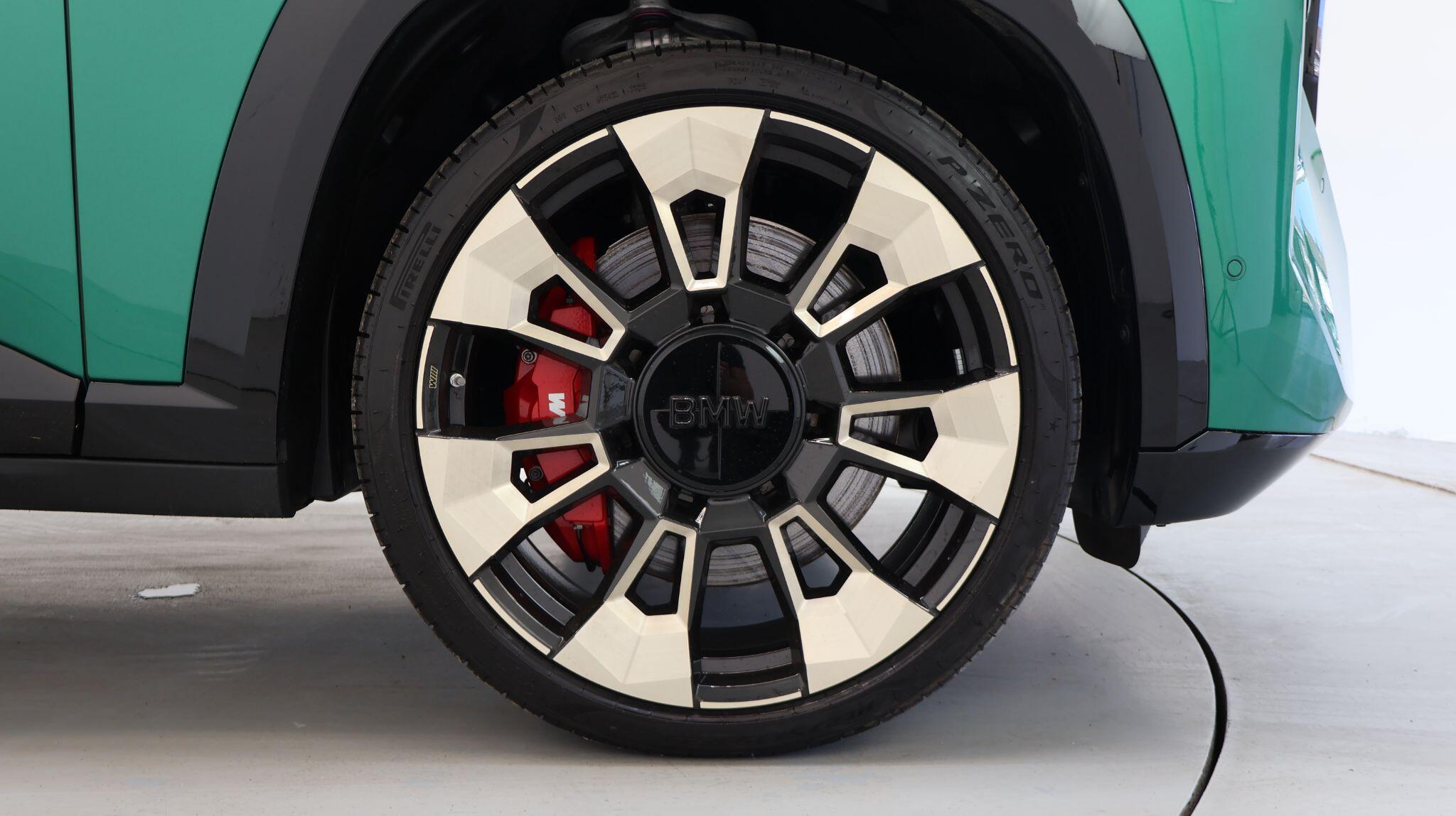 BMW XM view 13