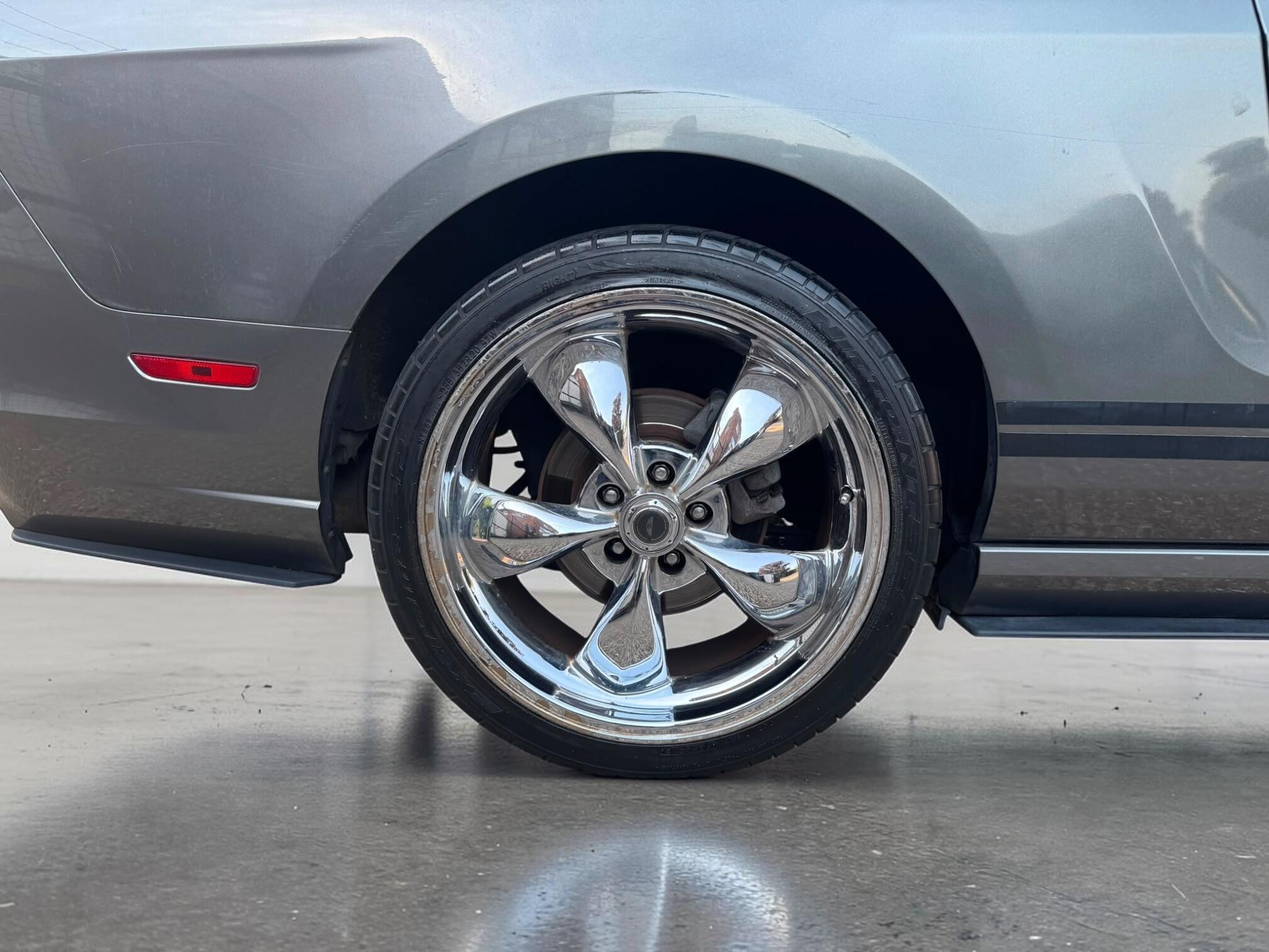 Ford Mustang view 22
