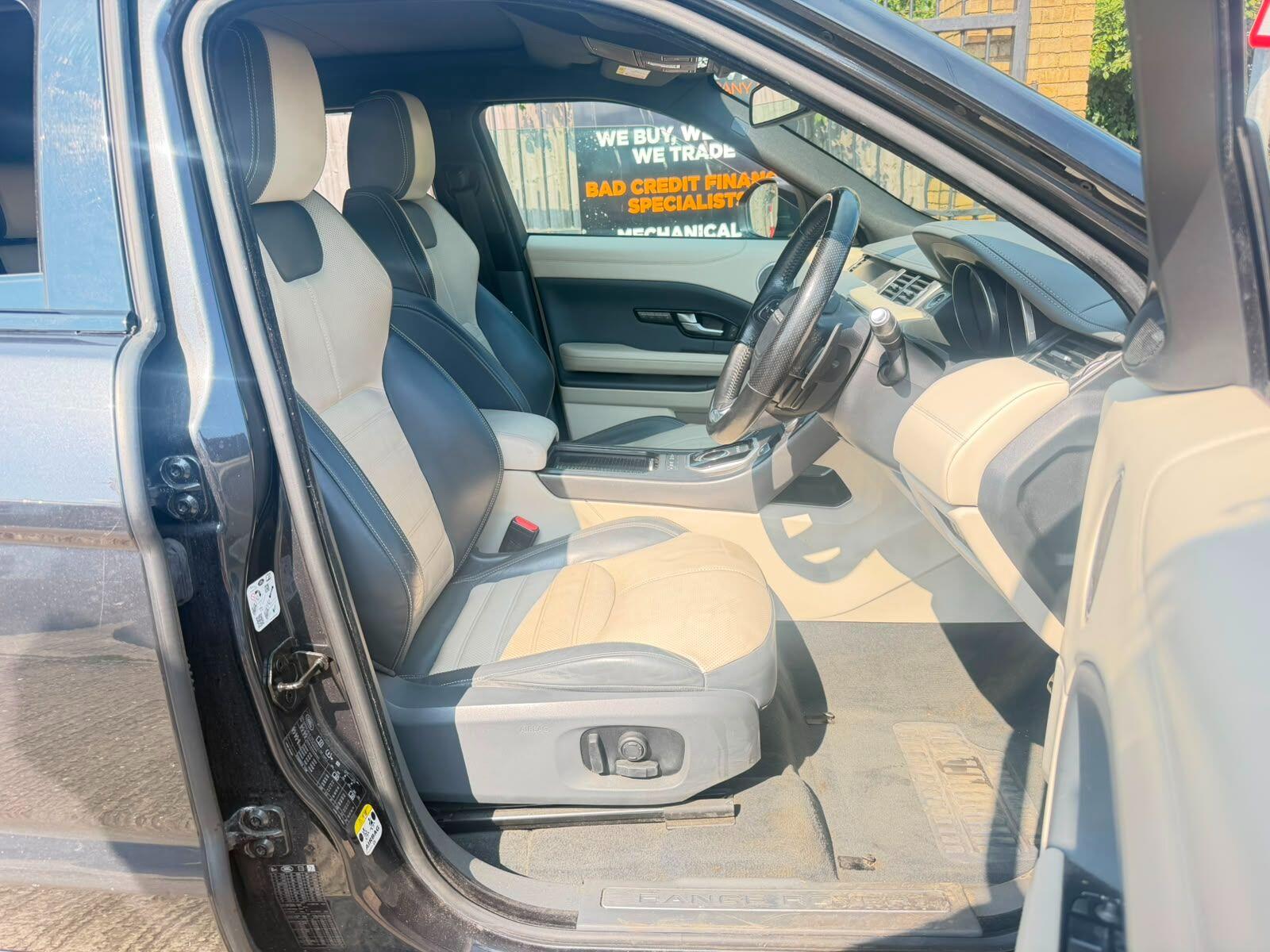 Land Rover Range Rover Evoque view 13