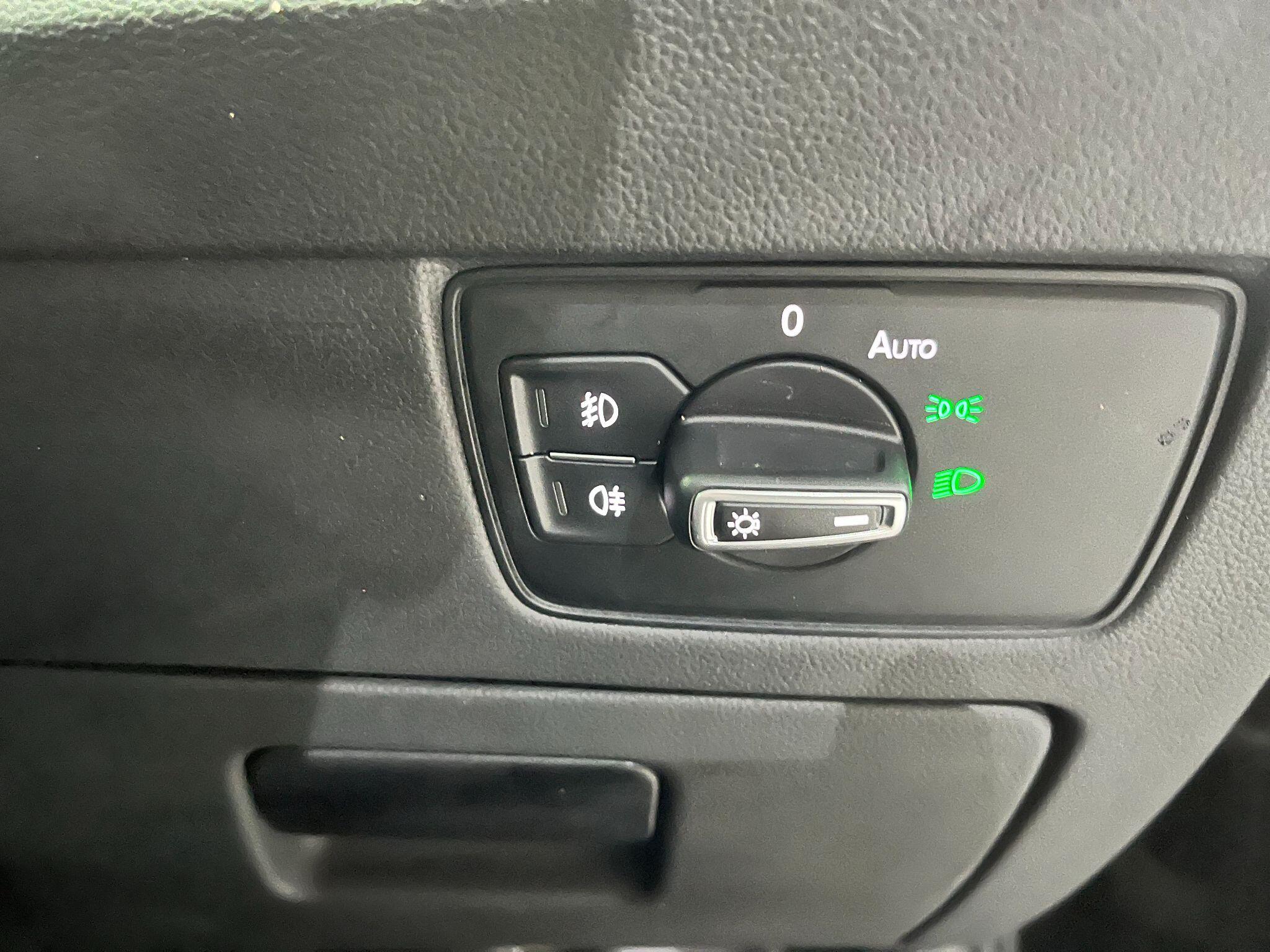 Volkswagen Passat view 31