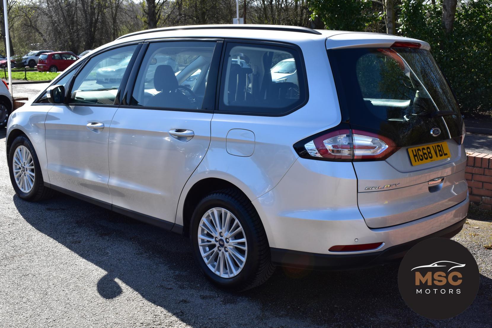 Ford Galaxy view 11