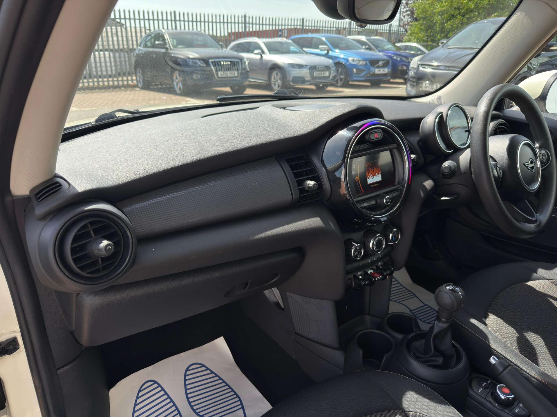 Mini Cooper view 23